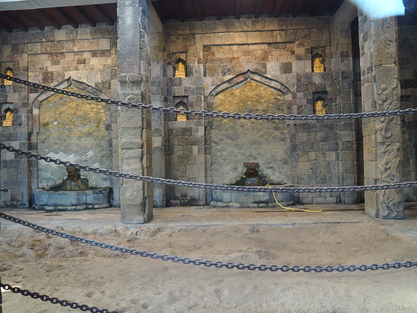 Interior of the Asian elephant temple, 2021-09-02