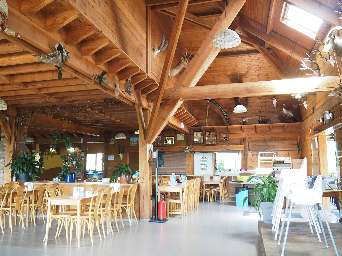 Interior of the Crête des cerfs ('Deer Ridge') restaurant building, 2023-06-24