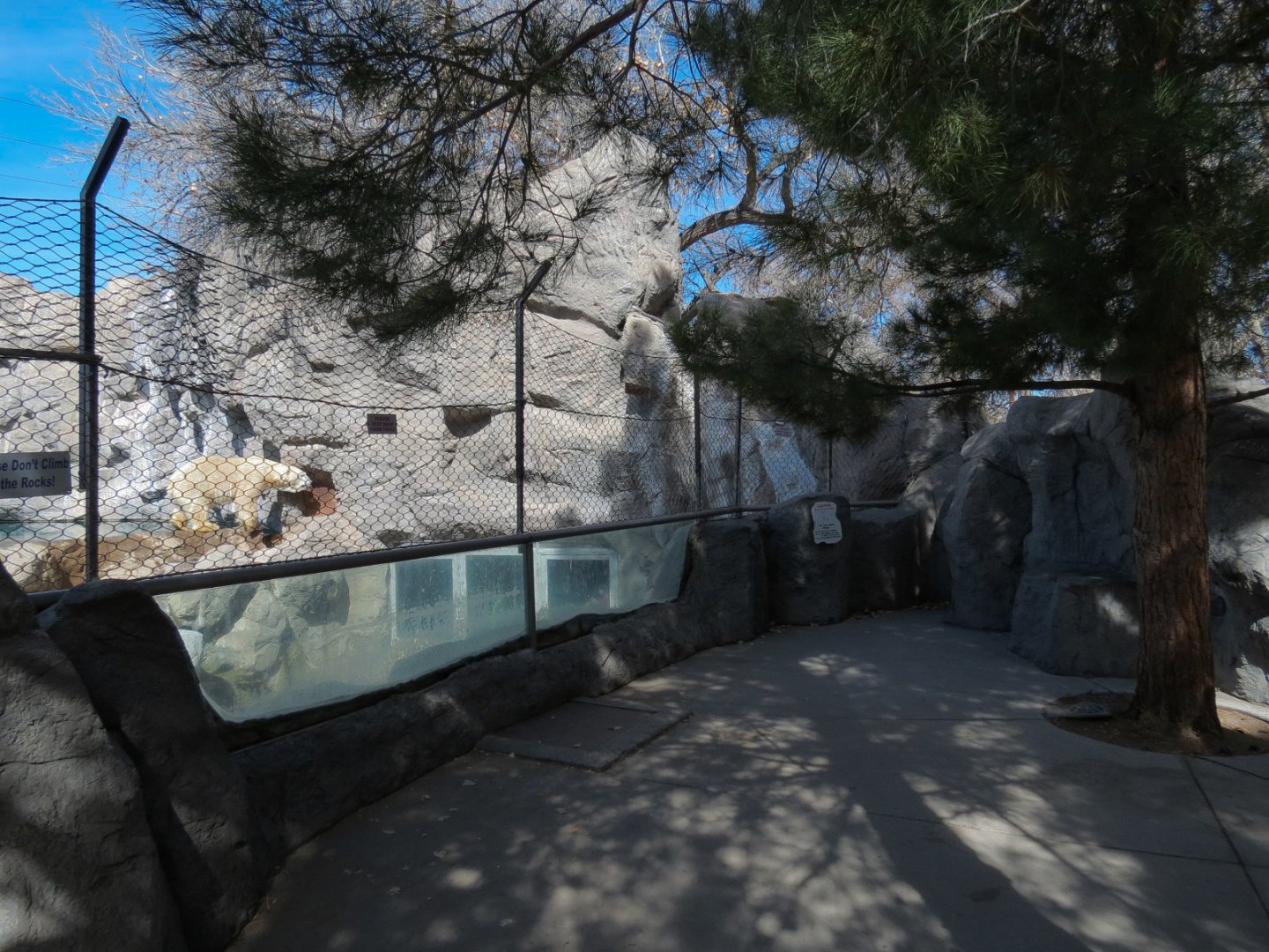 Inukshuk Bay - Polar Bear Exhibit Viewing Area