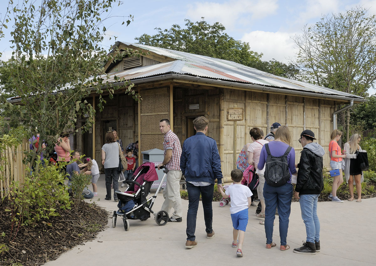Islands Extra - Toilet block