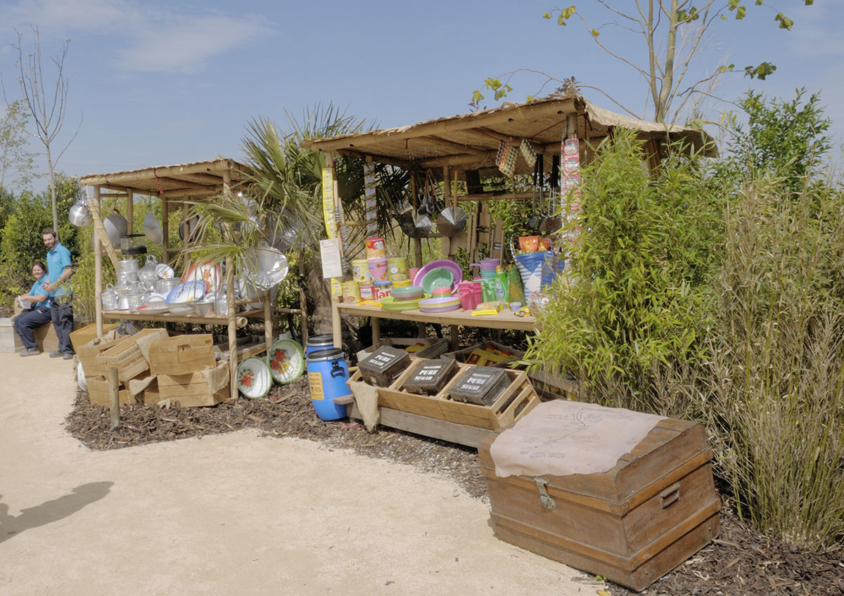 Islands on Foot - Coral Sands Stalls