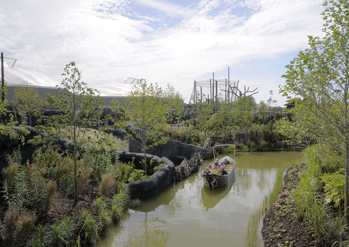 Islands on Foot - Sulawesi from the Rock Bridge