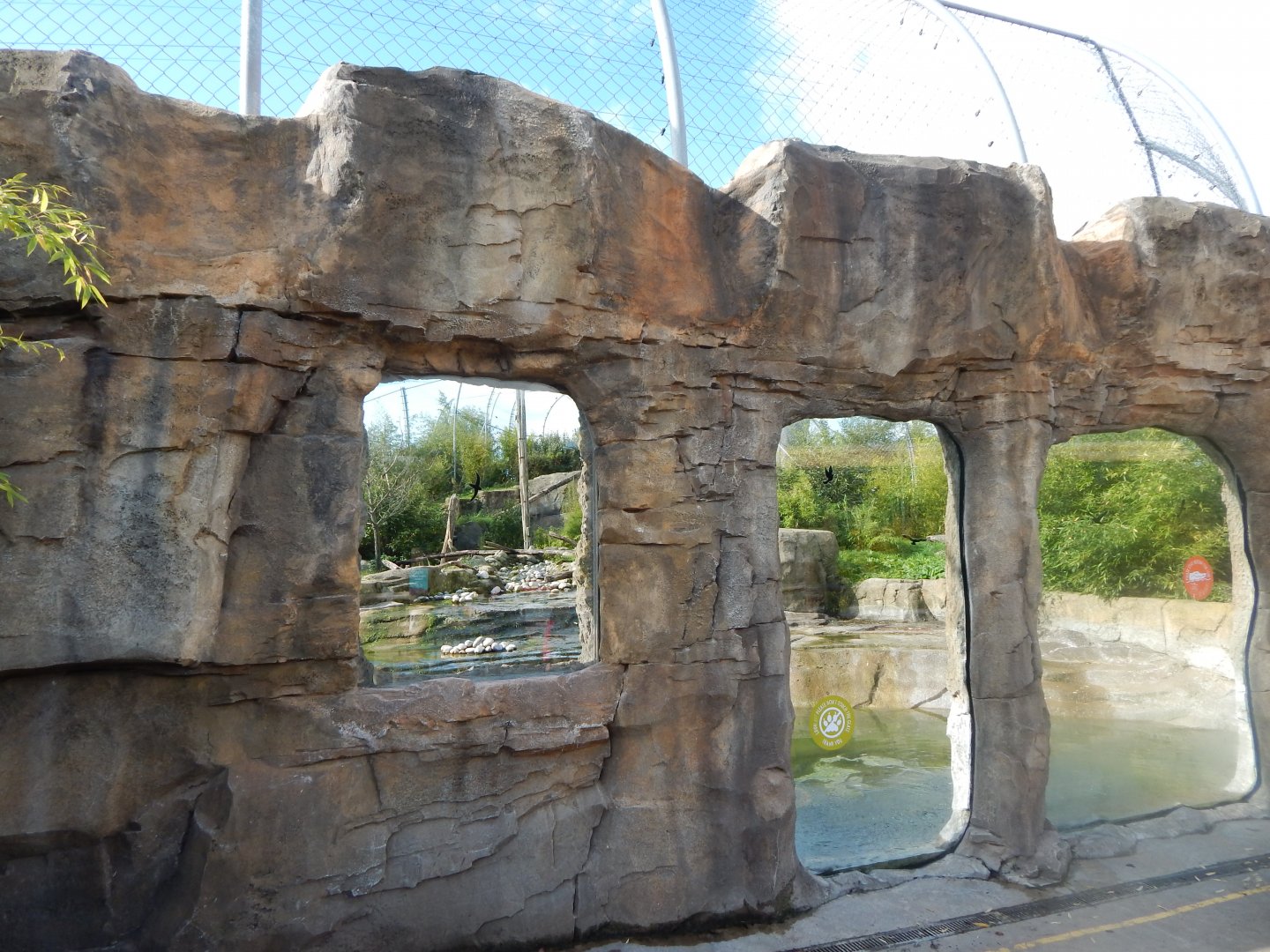Islands - Sumatran tiger enclosure viewing window 071020