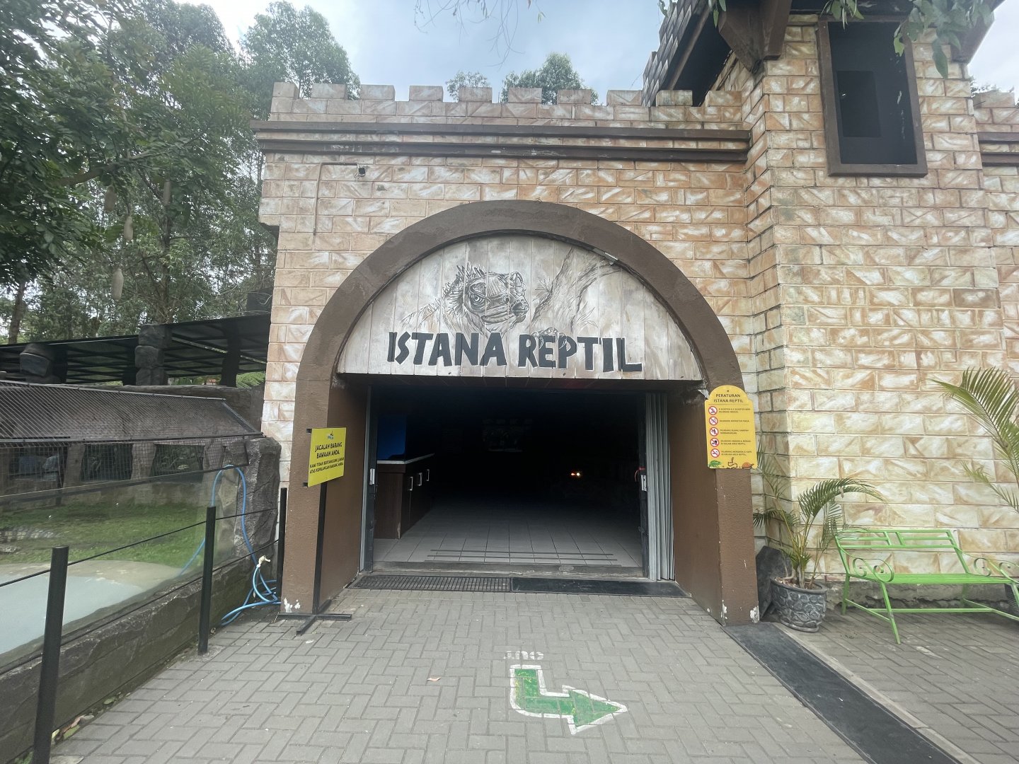 istana reptil