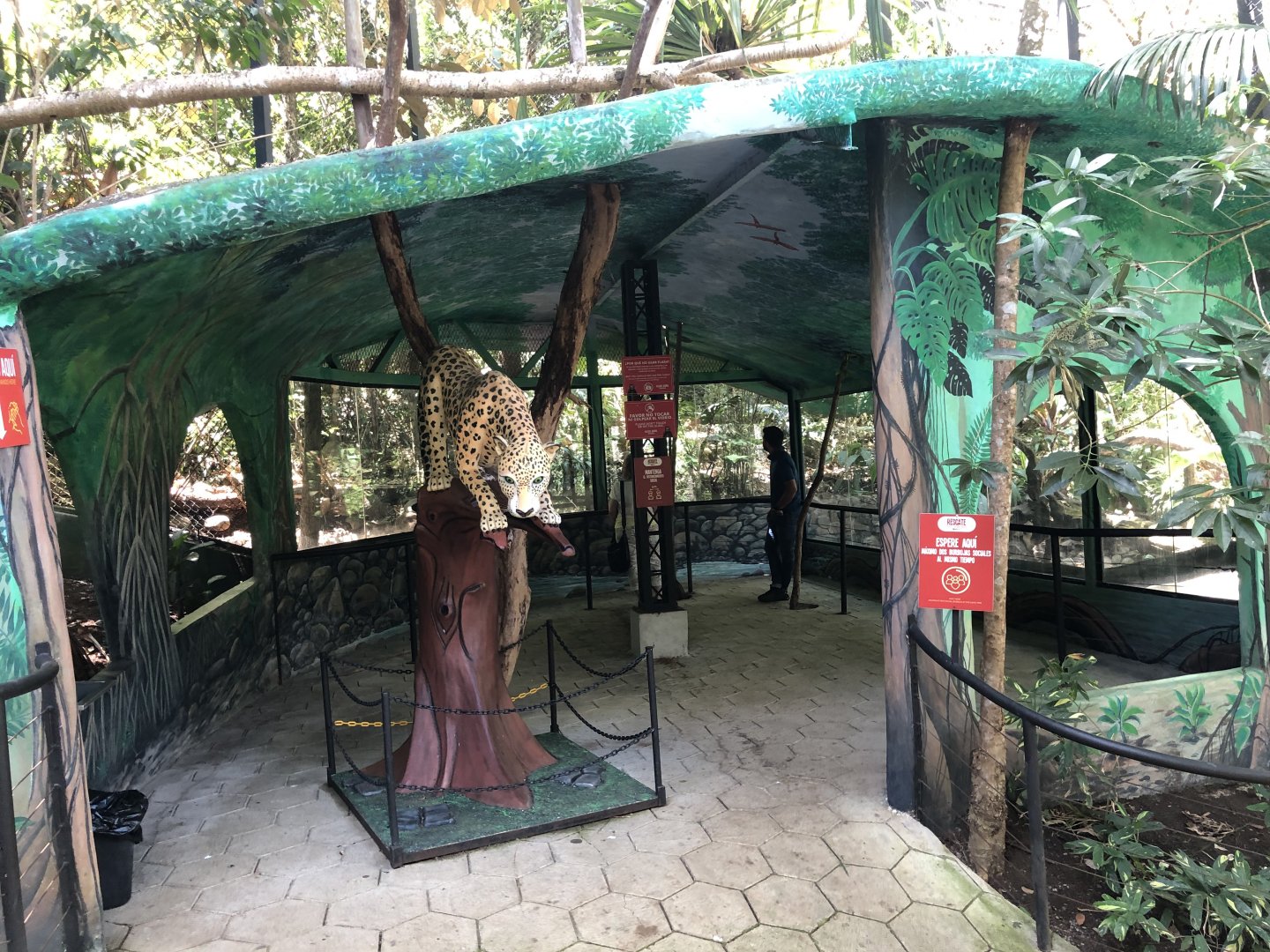 Jaguar Enclosure