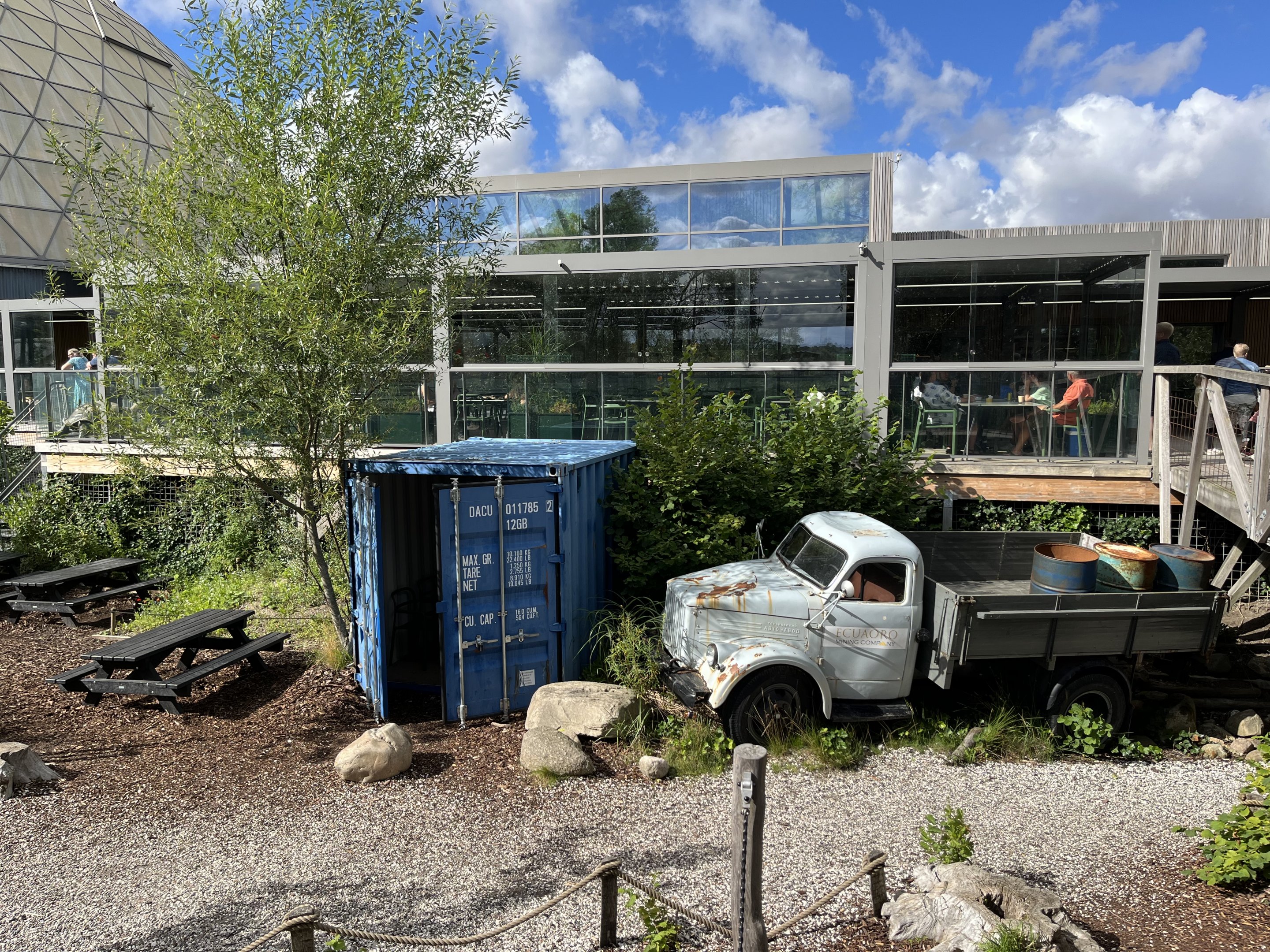 Jaguar Exhibit #1 - visitor area
