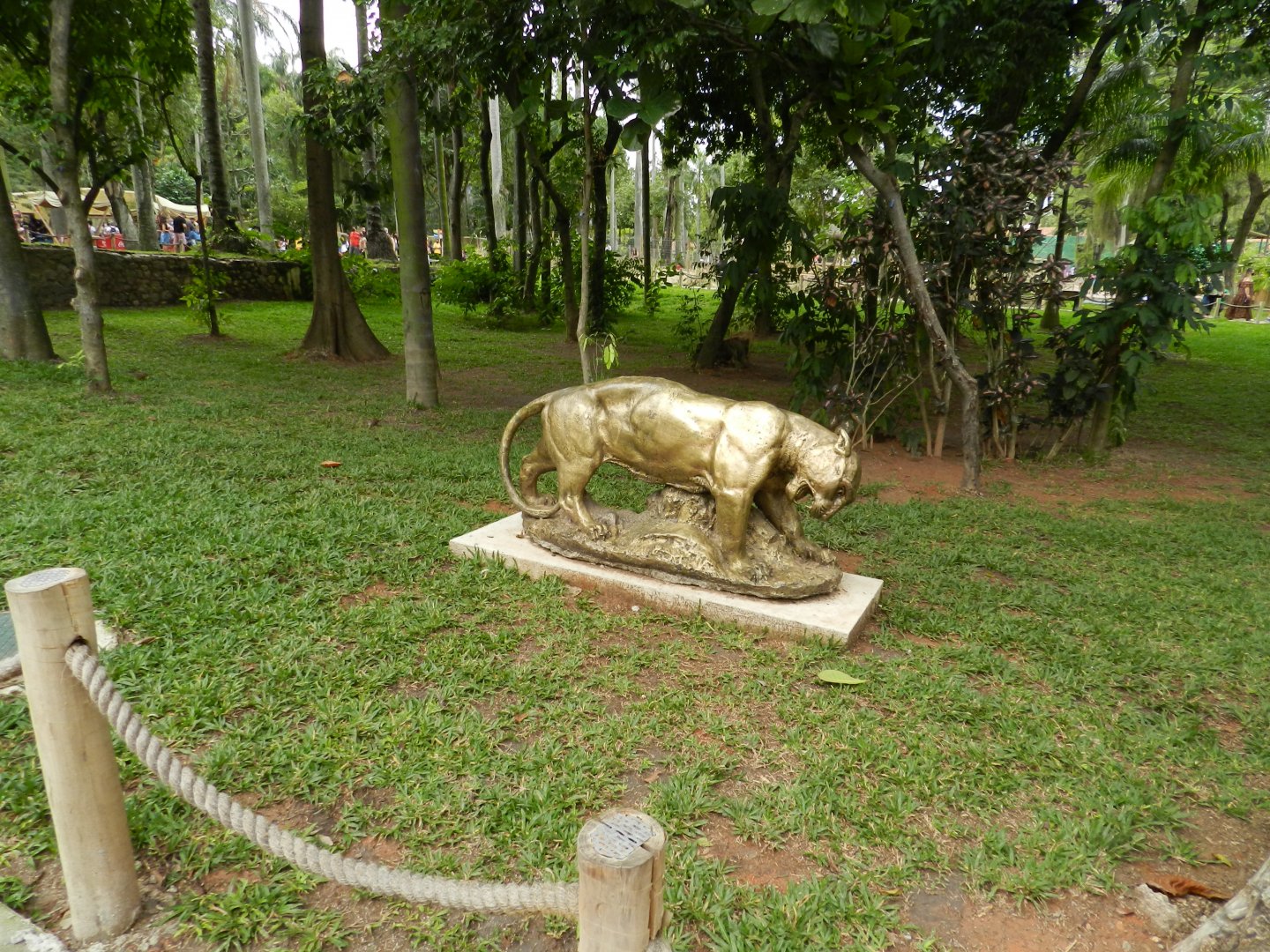 Jaguar statue - BioParque do Rio