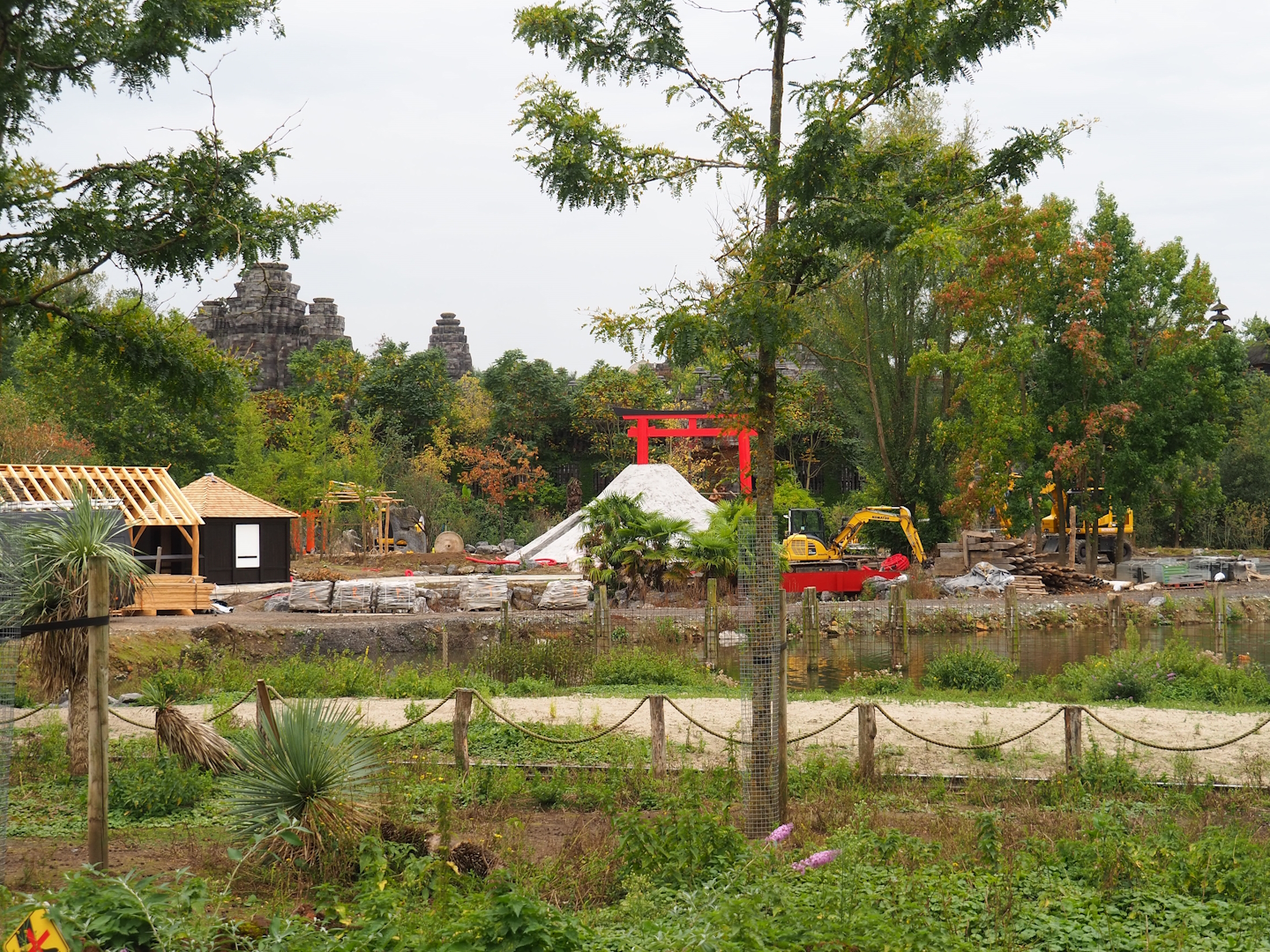 Japanese world The Land of The Rising Sun construction, 2023-10-13