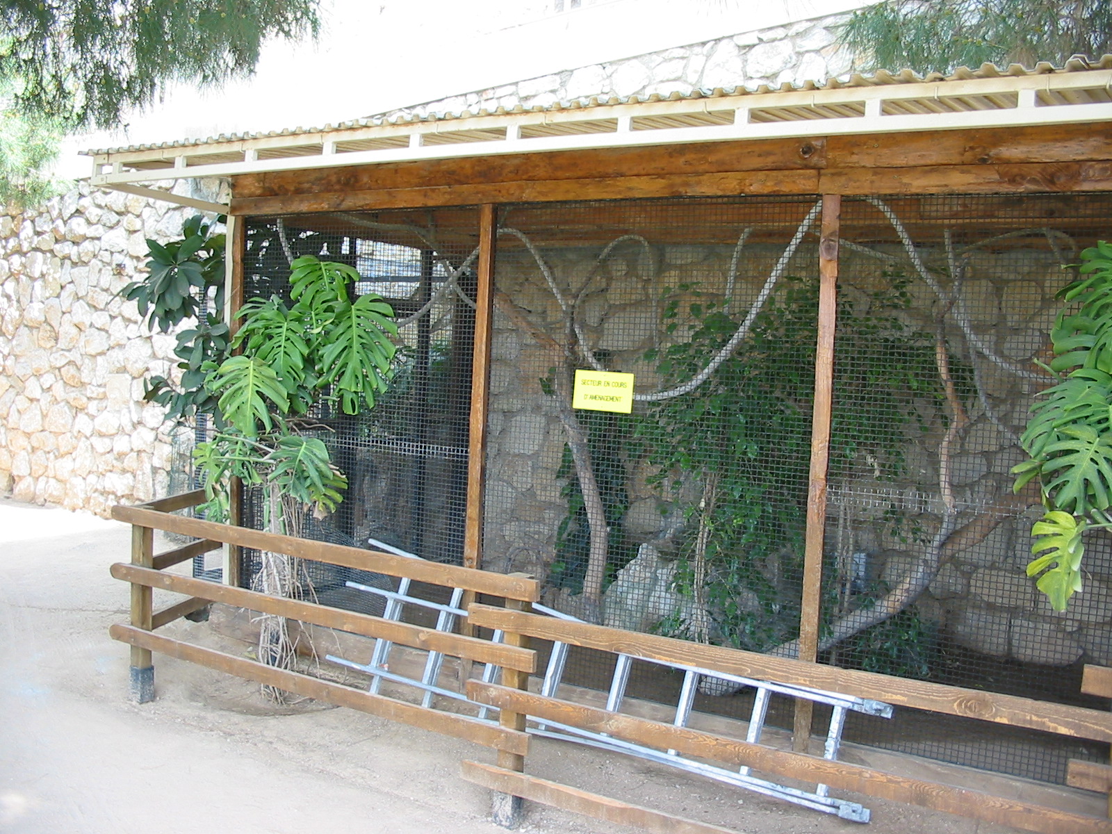 Jardin Animalier 2005 - Bird cage