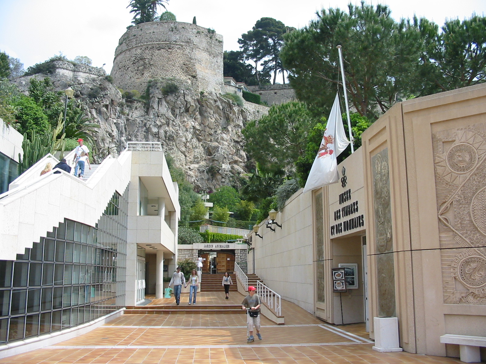 Jardin Animalier 2005 - Entrance from a distance