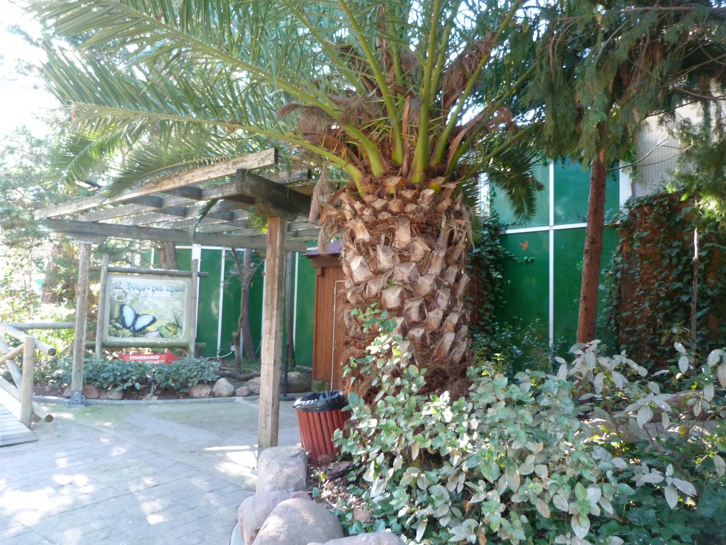 "Jardín del Edén" building -Faunia (2025)