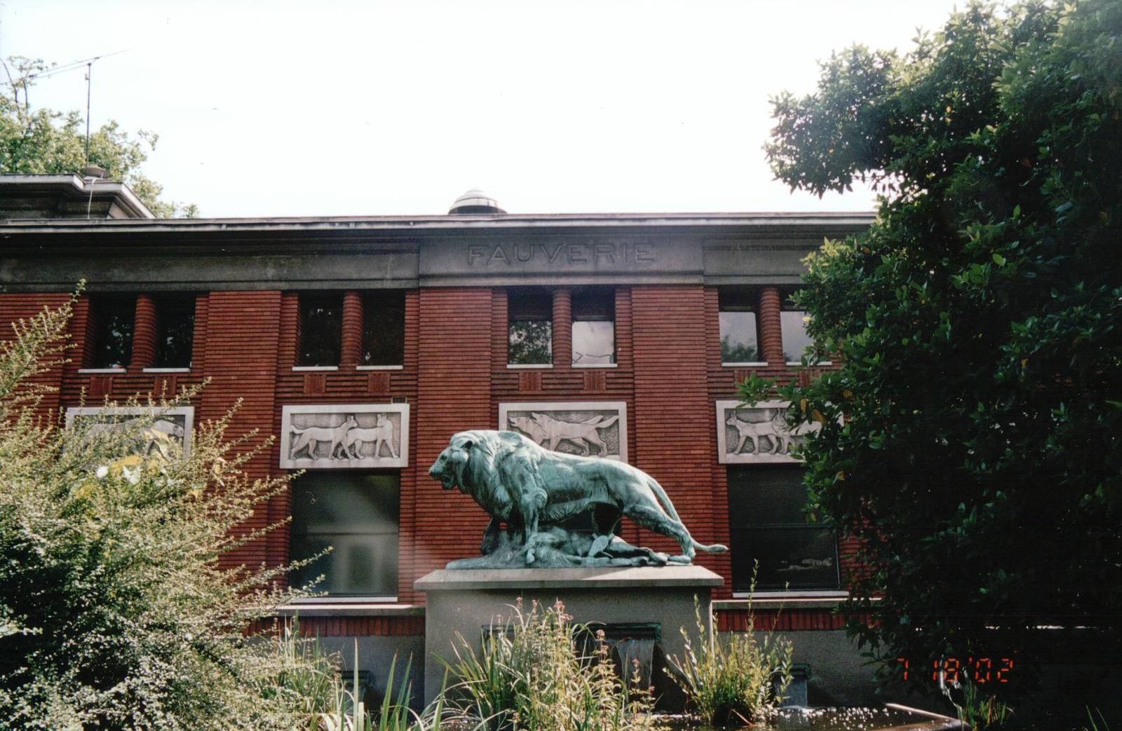 Jardin des Plantes 2002 - General view outside the historic Big Cat House