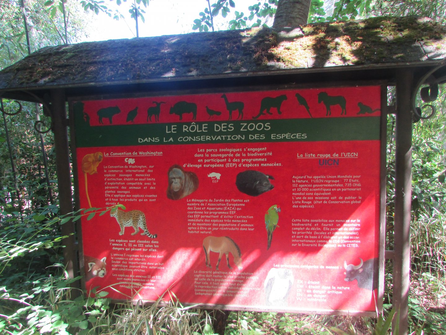Jardin des Plantes de Paris - Informative signage