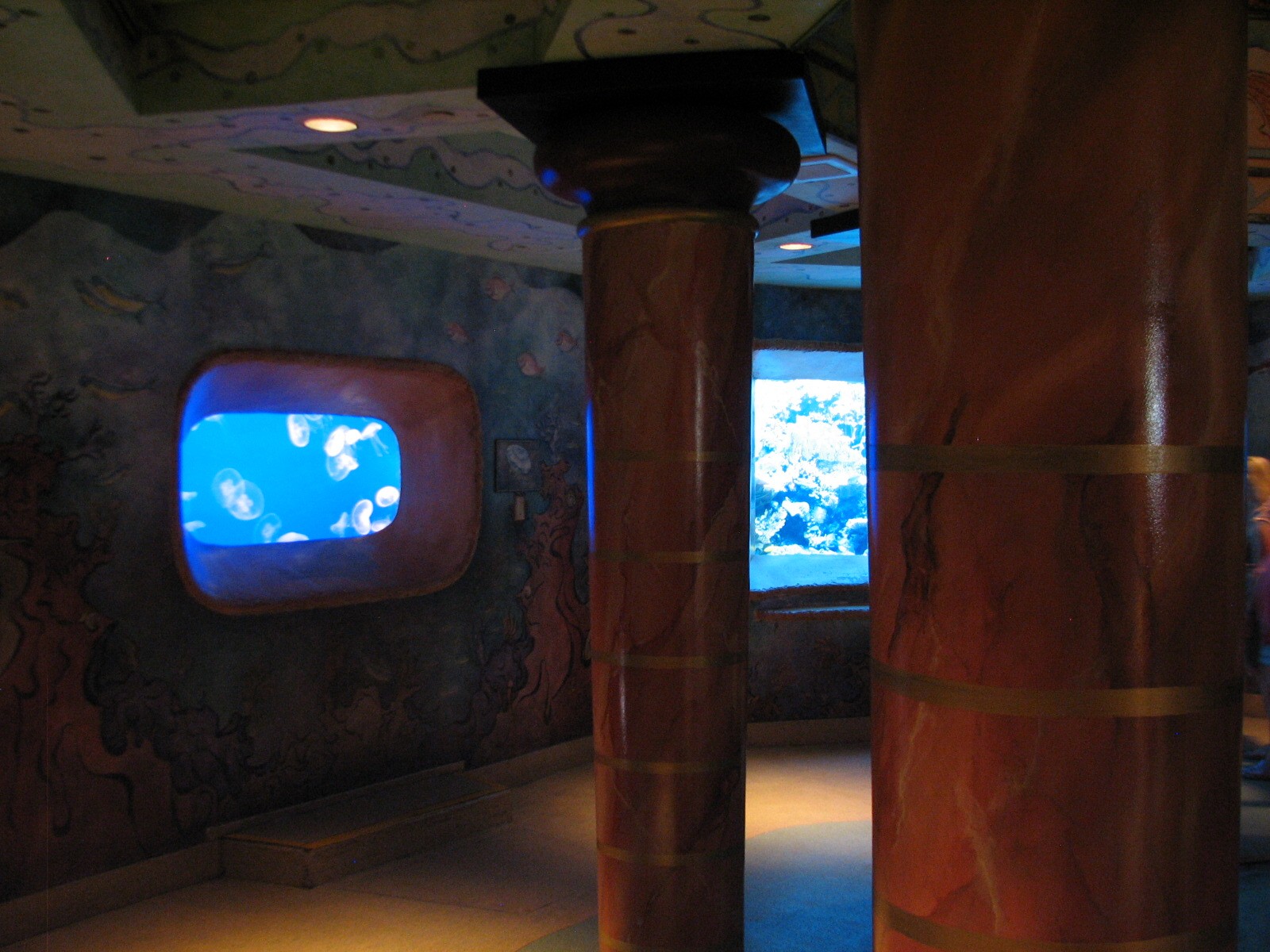 Journey To Atlantis - Jewels of the Sea Aquarium - Interior