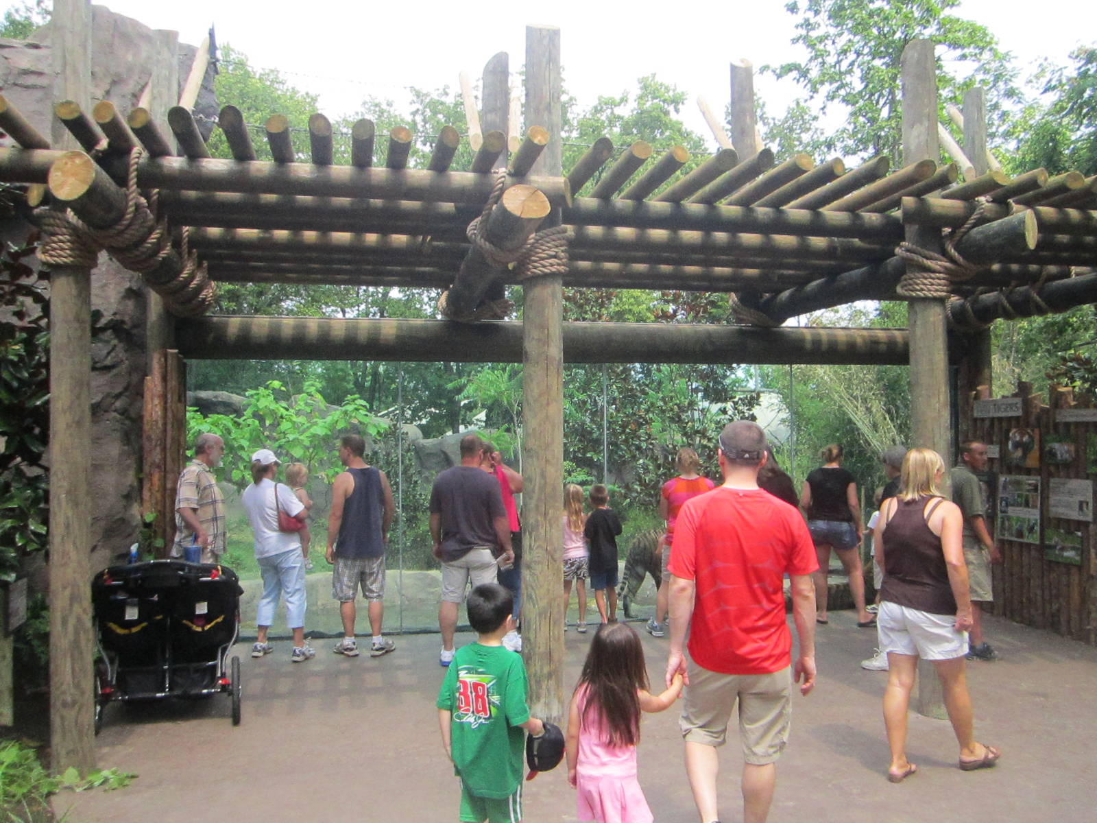 Jul. 2012-Malayan Tiger viewing shelter