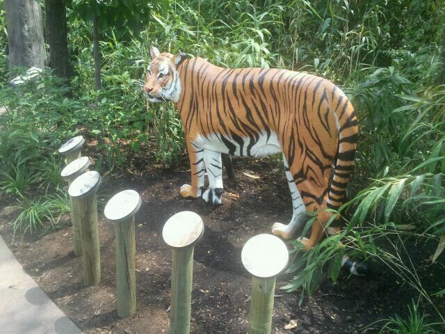 Jul. 2012-Tiger Statue