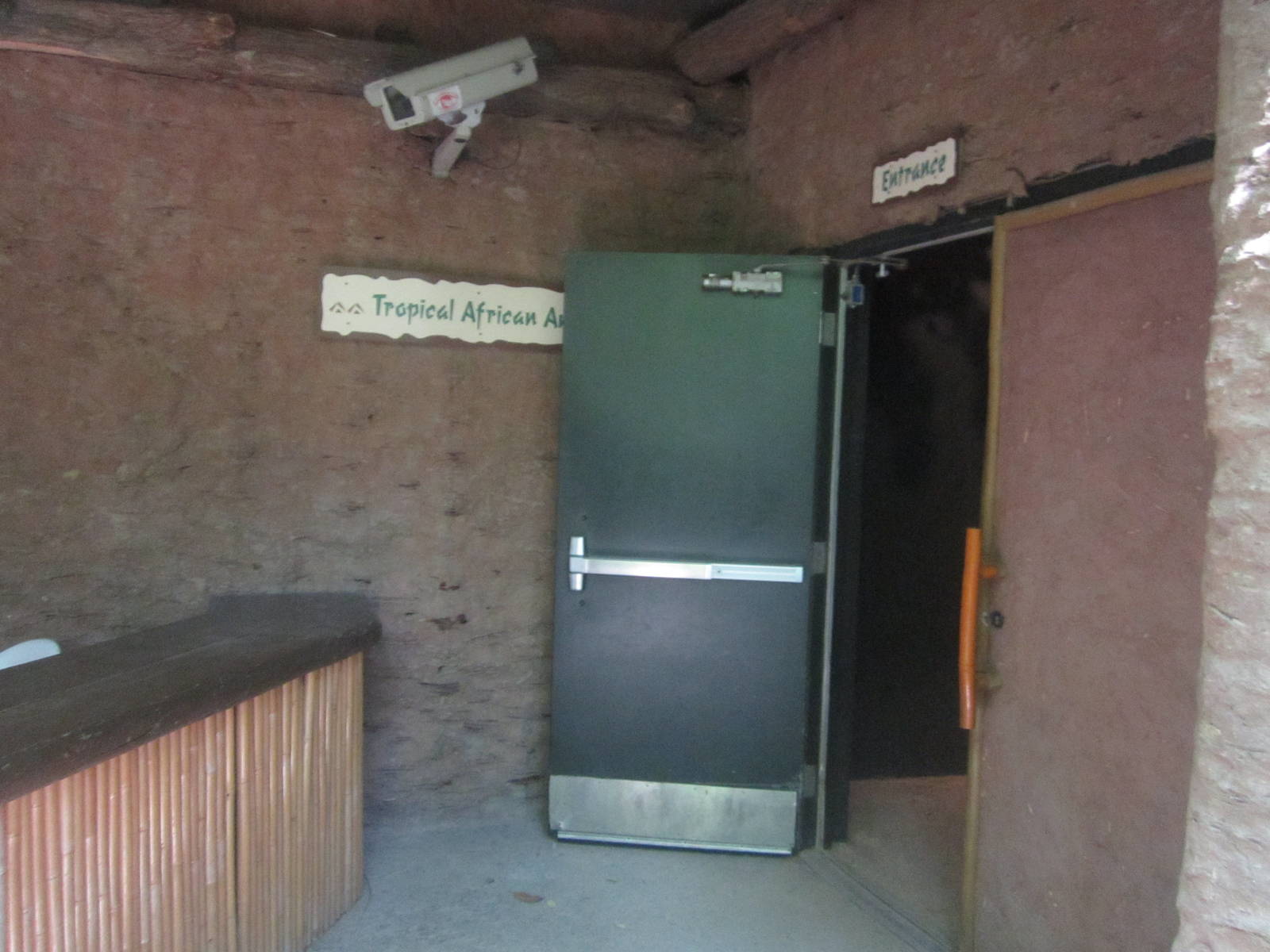 Jul. 2012-Tropical African Animals Building