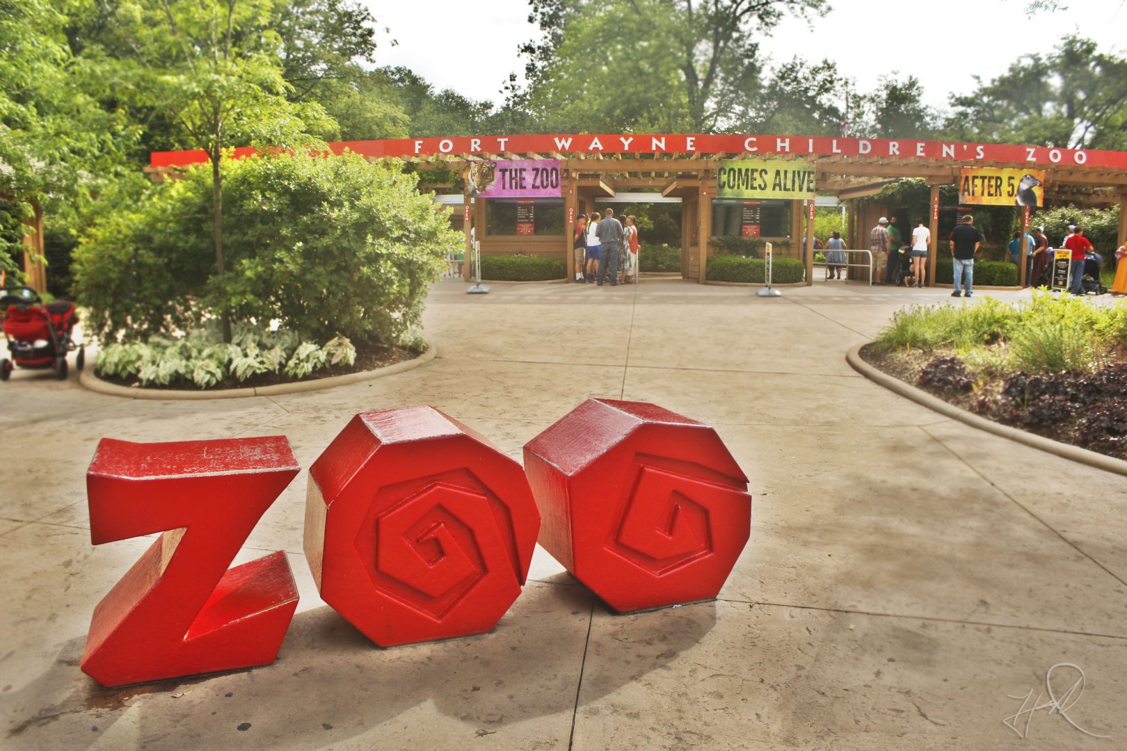 Jul. 2017 - Zoo Entrance