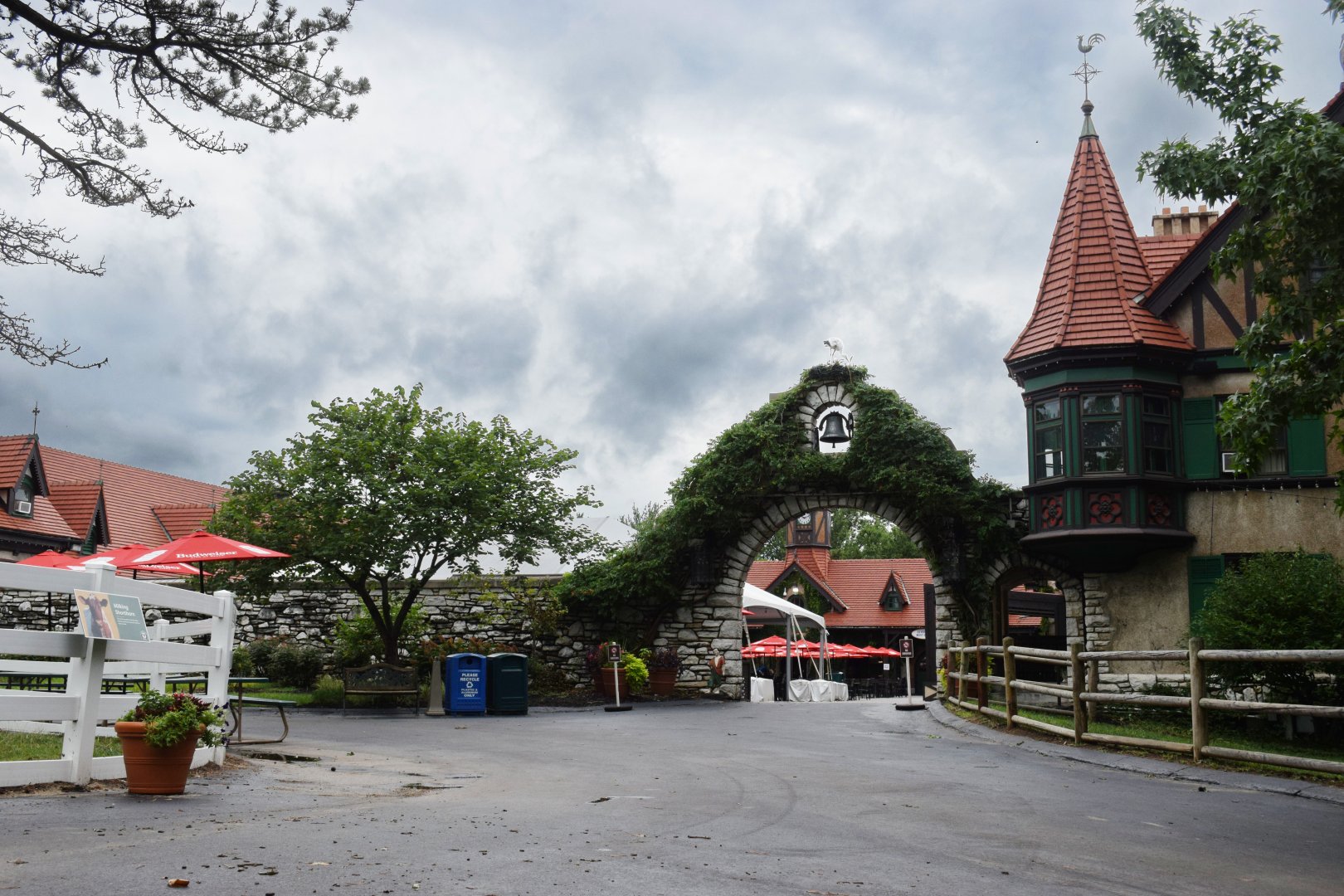 [July 2022] Tier Garten- Bauernhof Courtyard entrance