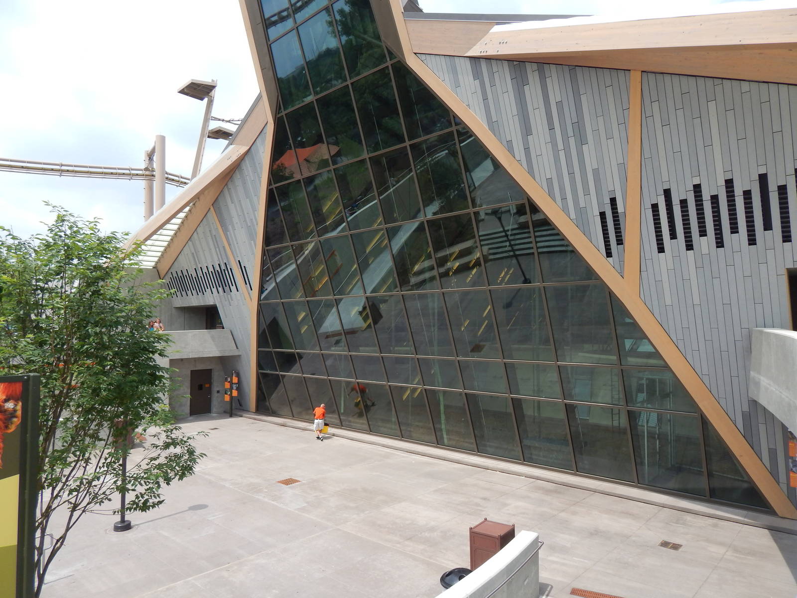 Jun. 2014 - International Orangutan Center