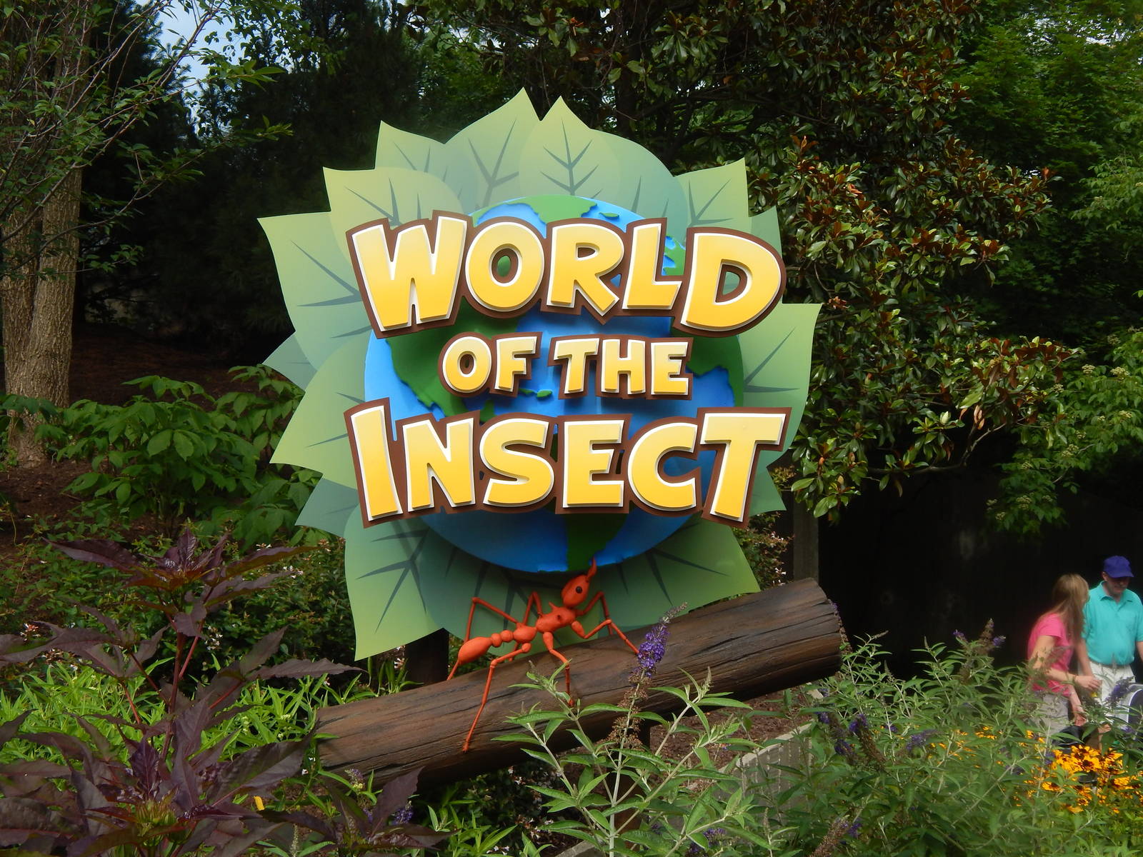 Jun. 2014 - New World of the Insect Entrance Sign