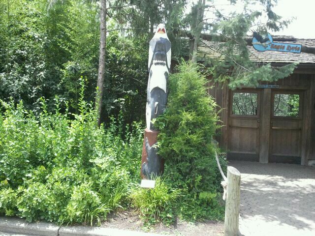 June 2012-Totem Pole at Eagle Eyrie