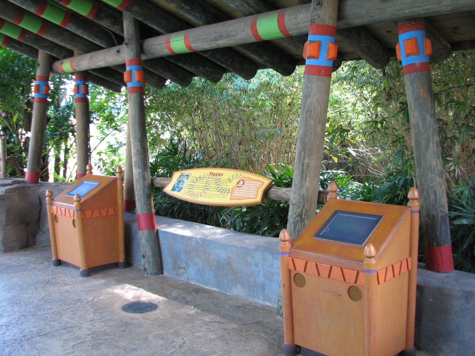 Jungala - Bengal Tiger Exhibit 1 - Viewing Shelter