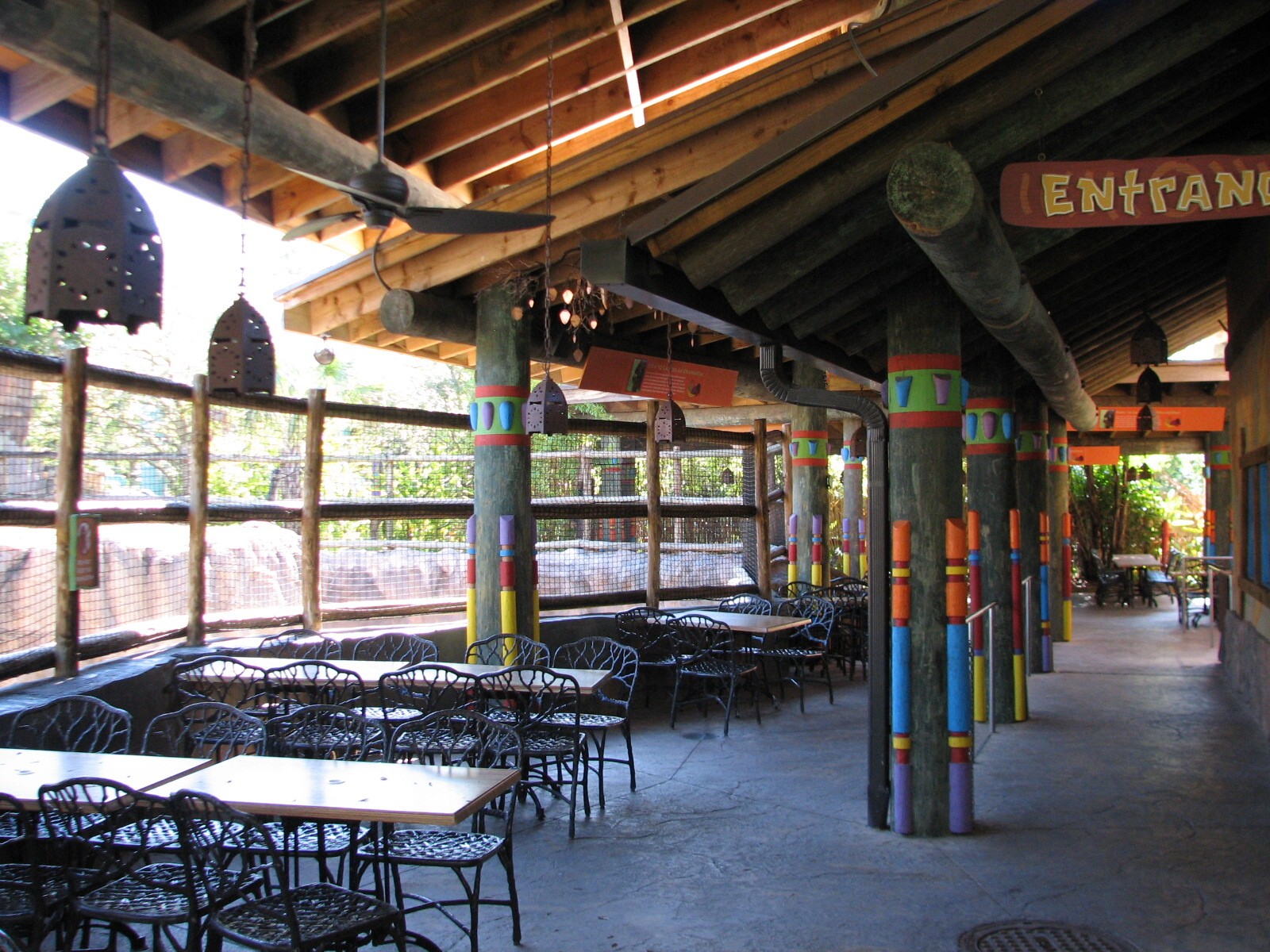 Jungala - Orangutan Exhibit - Orang Cafe Viewing Area