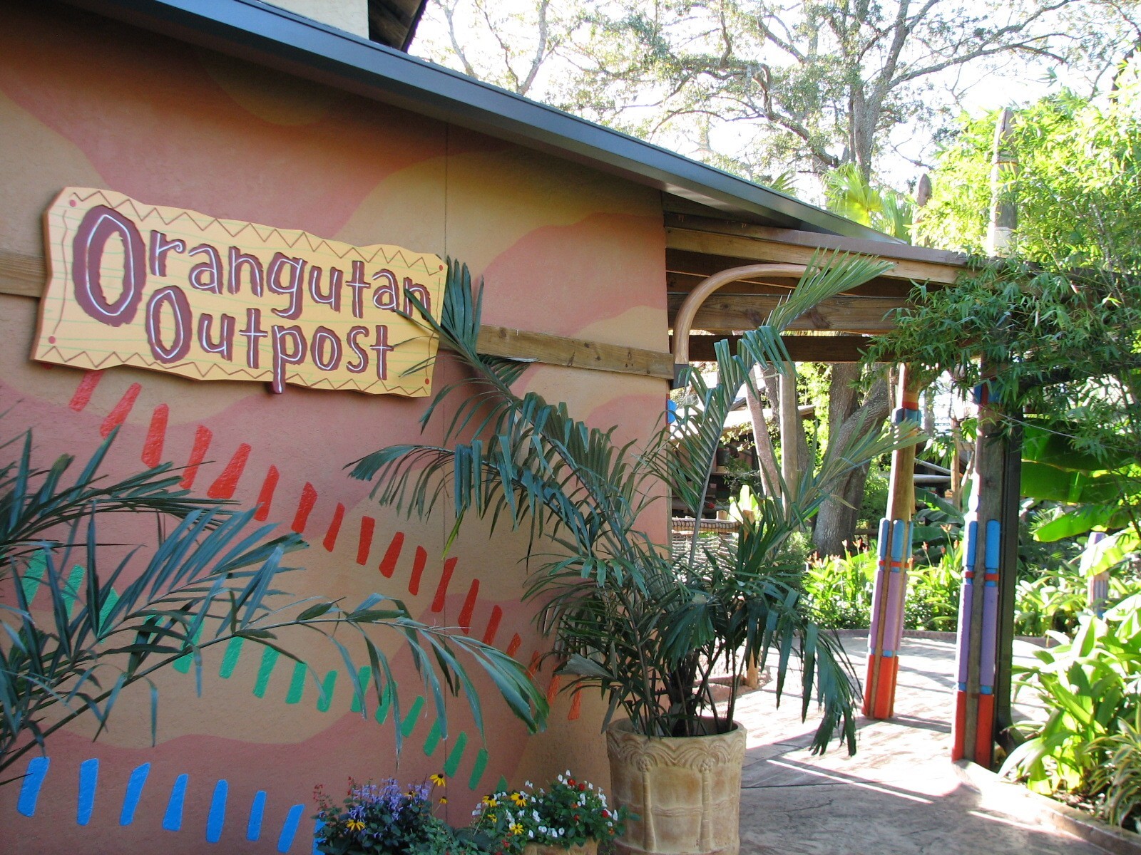 Jungala - Orangutan Exhibit - Orangutan Outpost Exterior