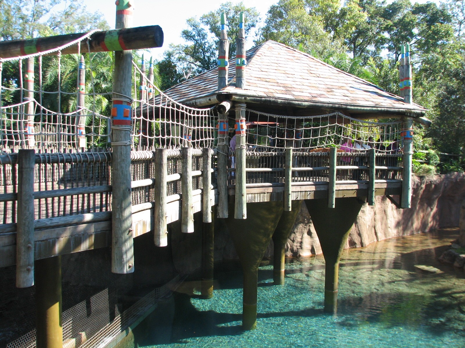 Jungala - Orangutan Exhibit - Viewing Shelter