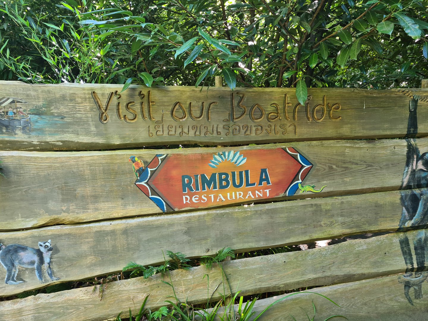 Jungola - Signage pointing to main greenhouse Rimbula