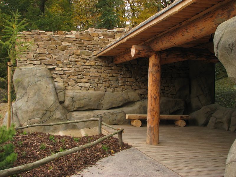 Kamtschatka bear enclosure