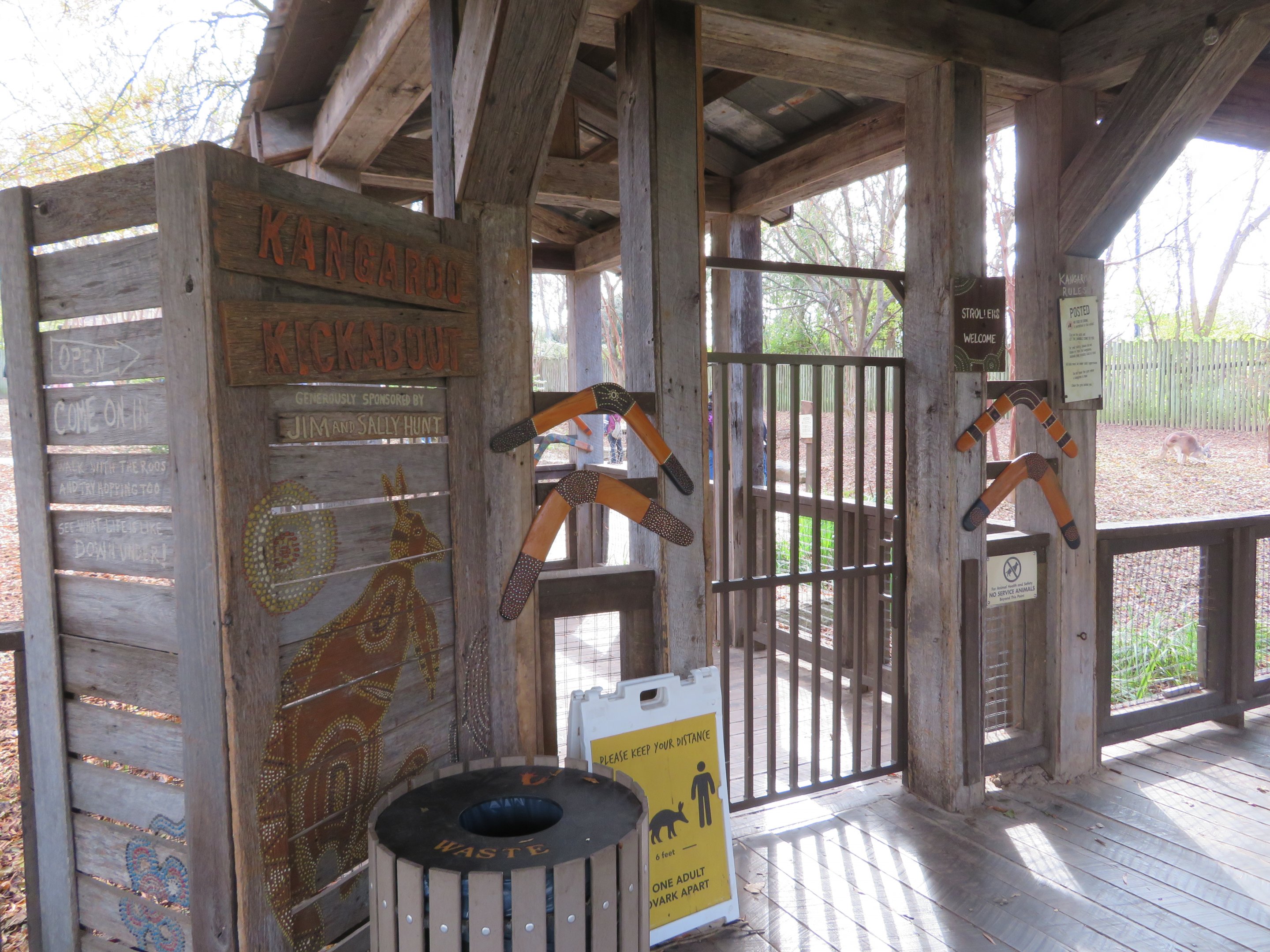 Kangaroo Walk-through Entrance