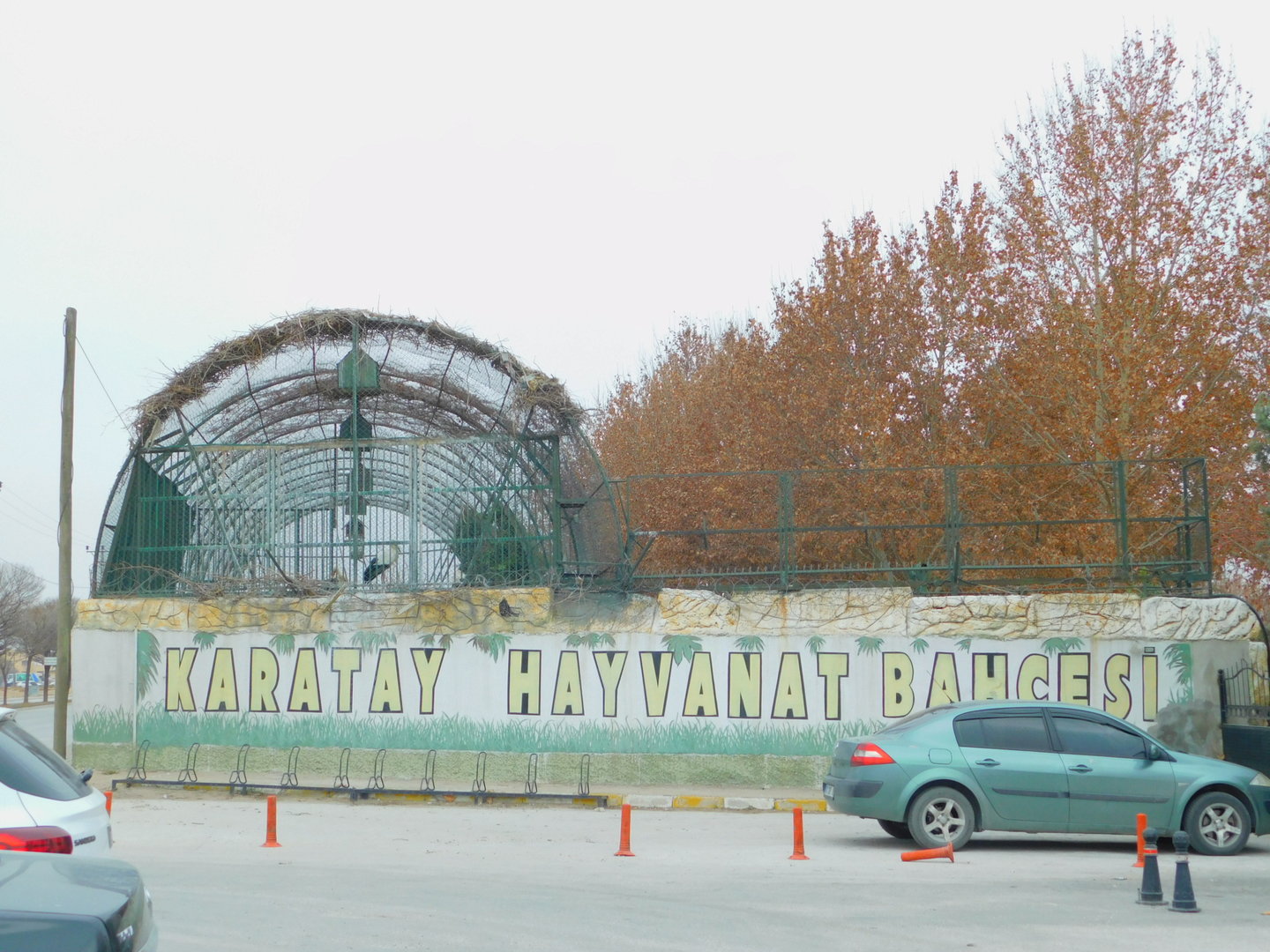 Karatay Zoo Perimeter with Stork Aviary creeping out