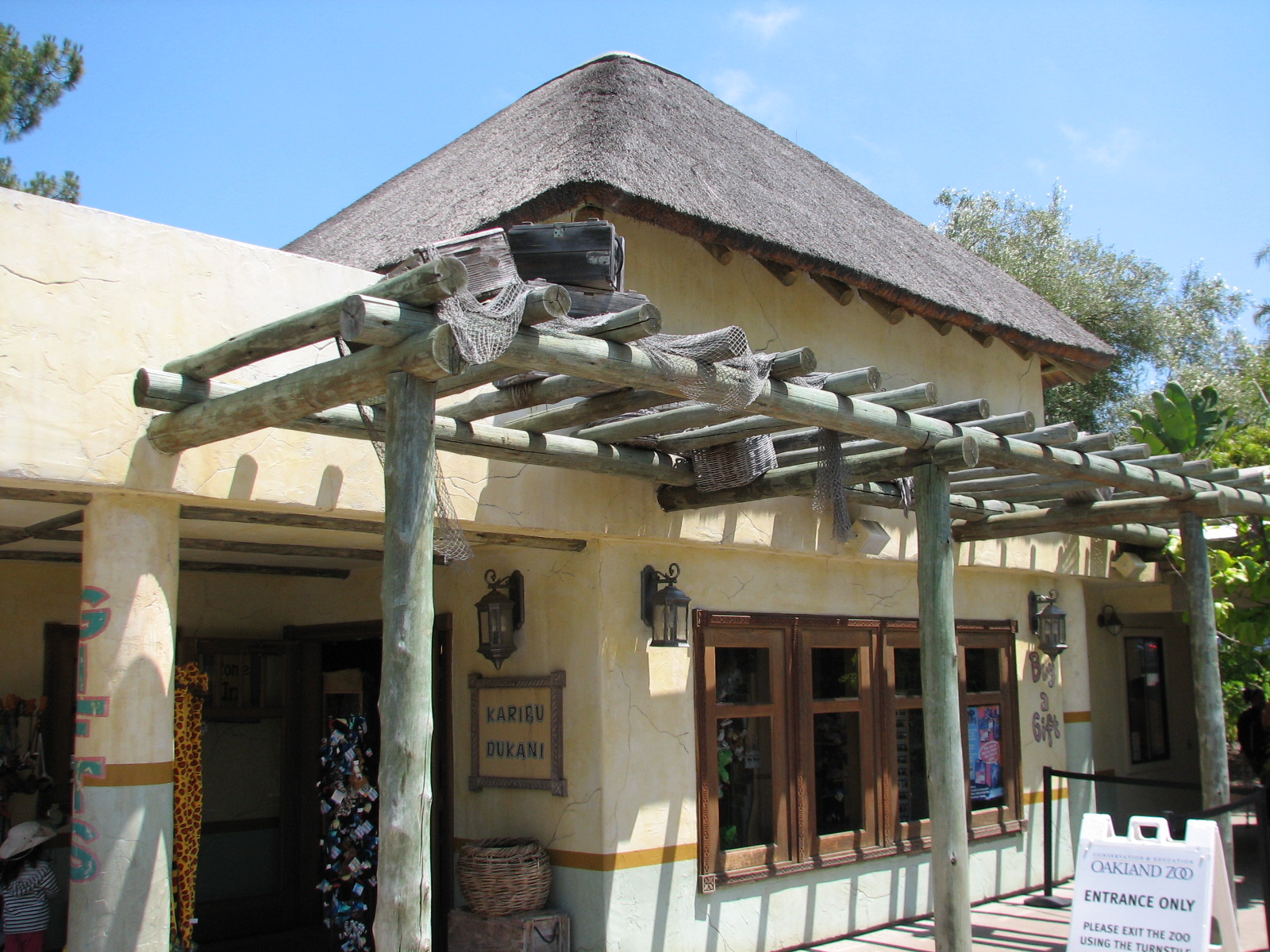 Karibu Village - Gift Shop Exterior
