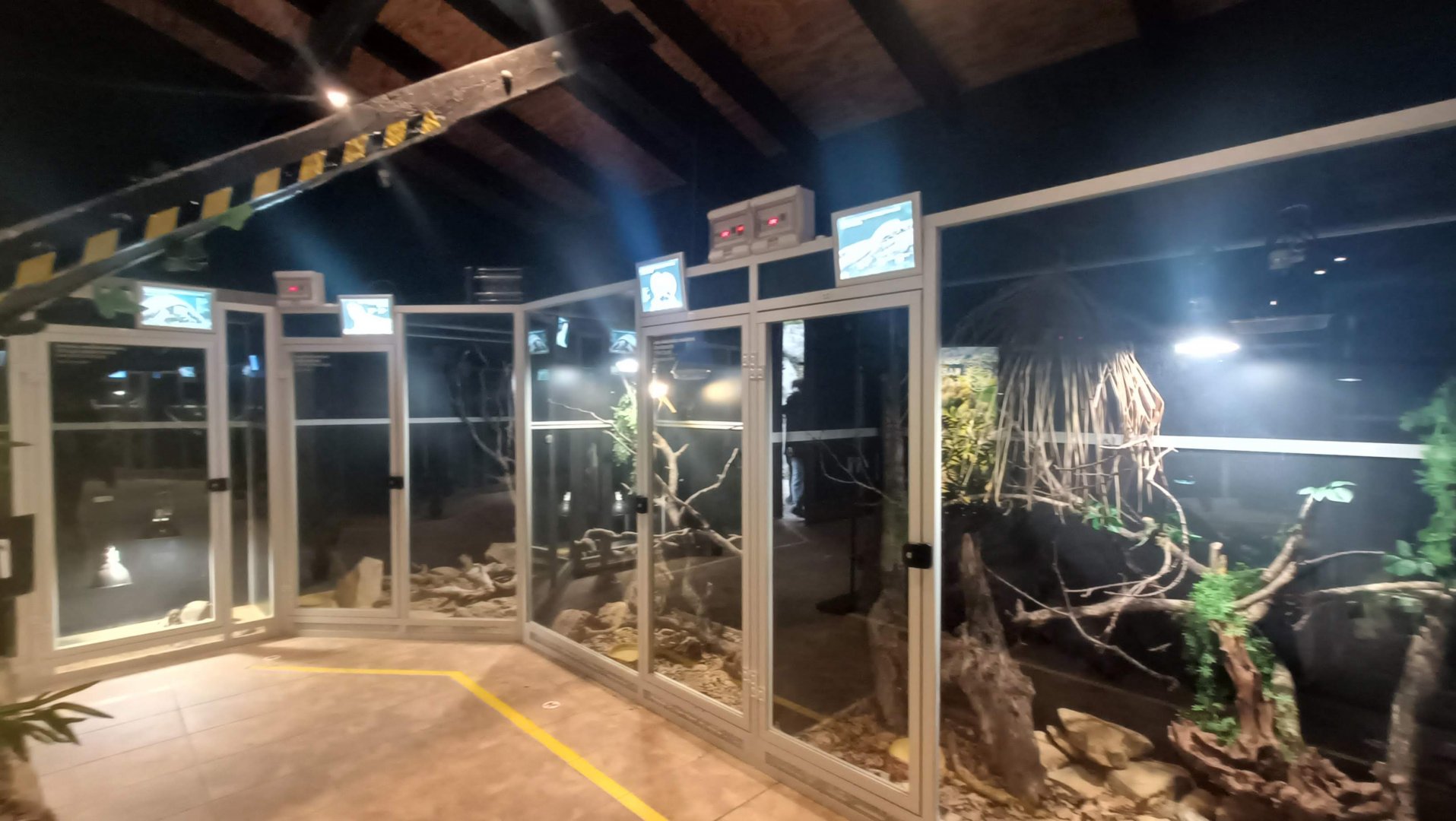 Karpín Fauna - Reptile house general view