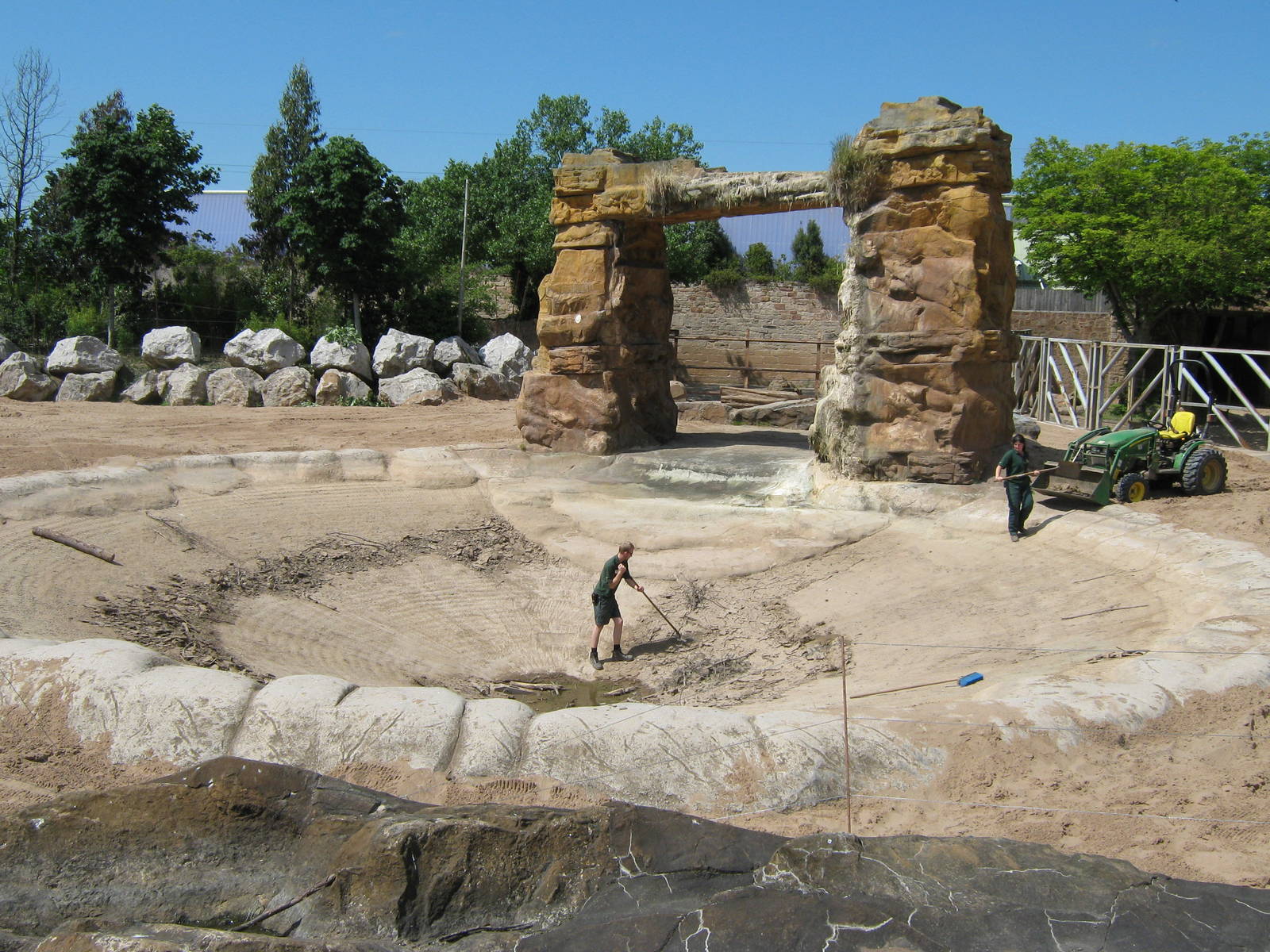 Keepers cleaning the elephant pool 24.6.10