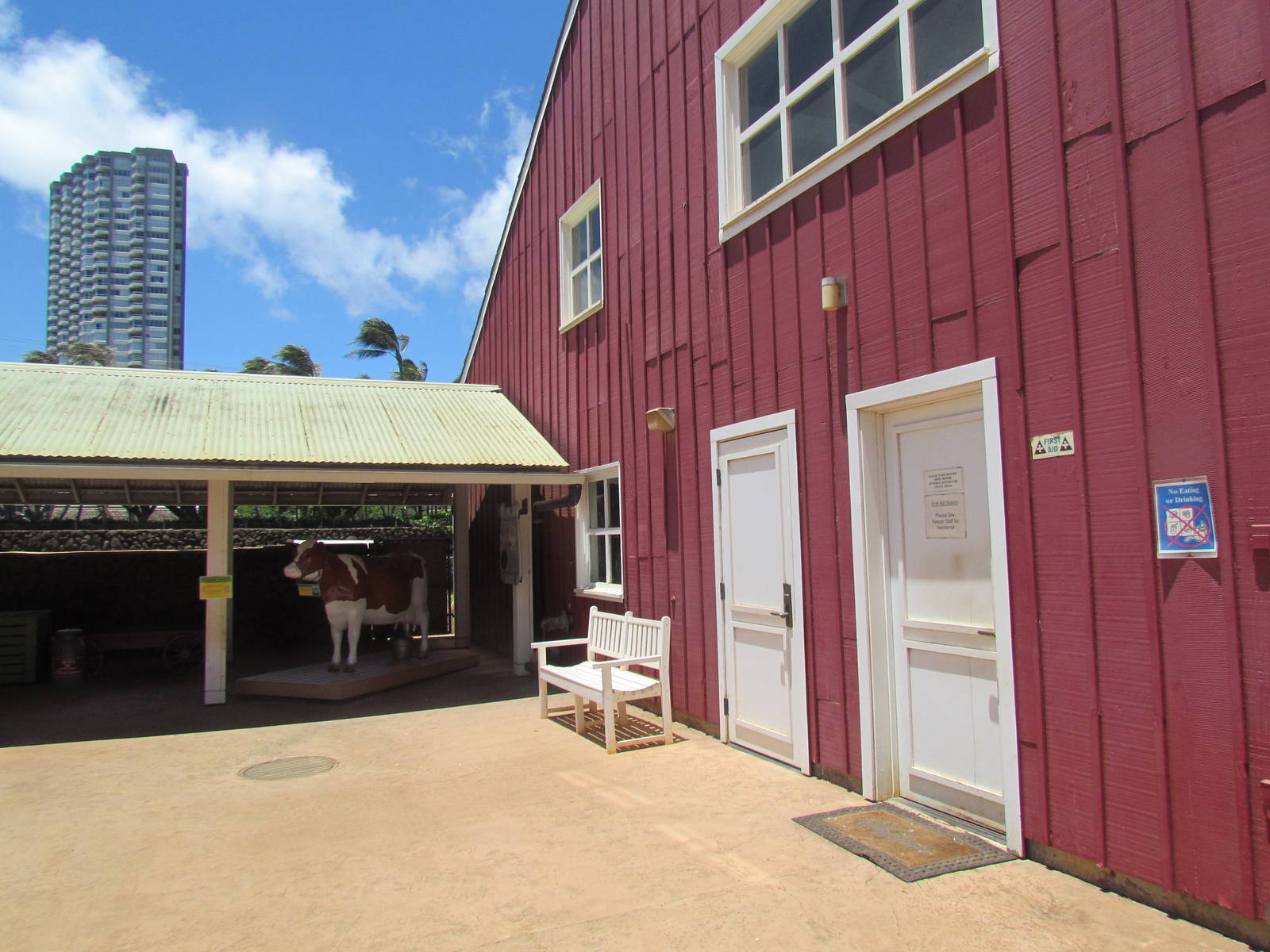 Keiki Zoo - Barn