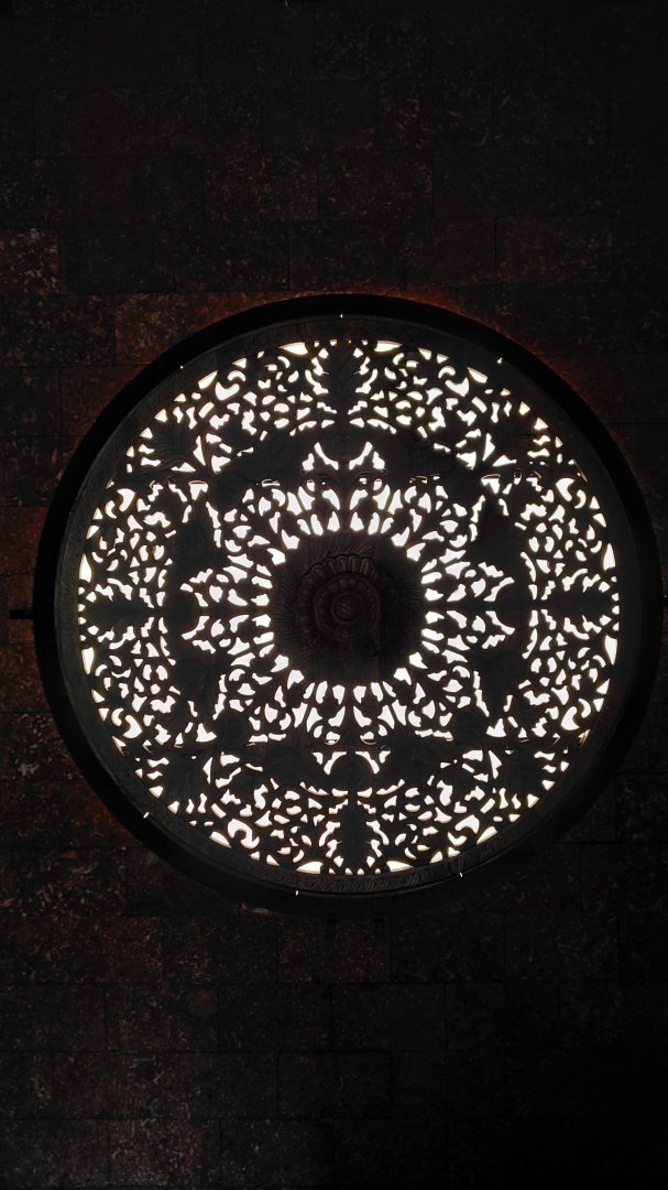 Kerala - rose window