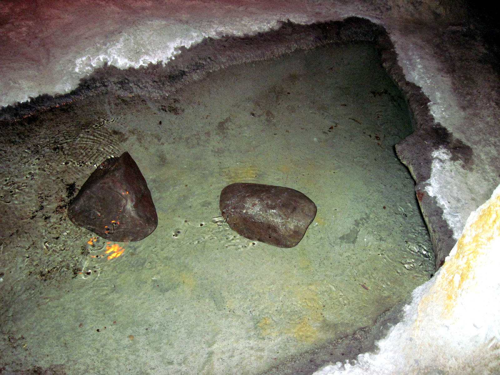 Kingdoms of the Night-Stream