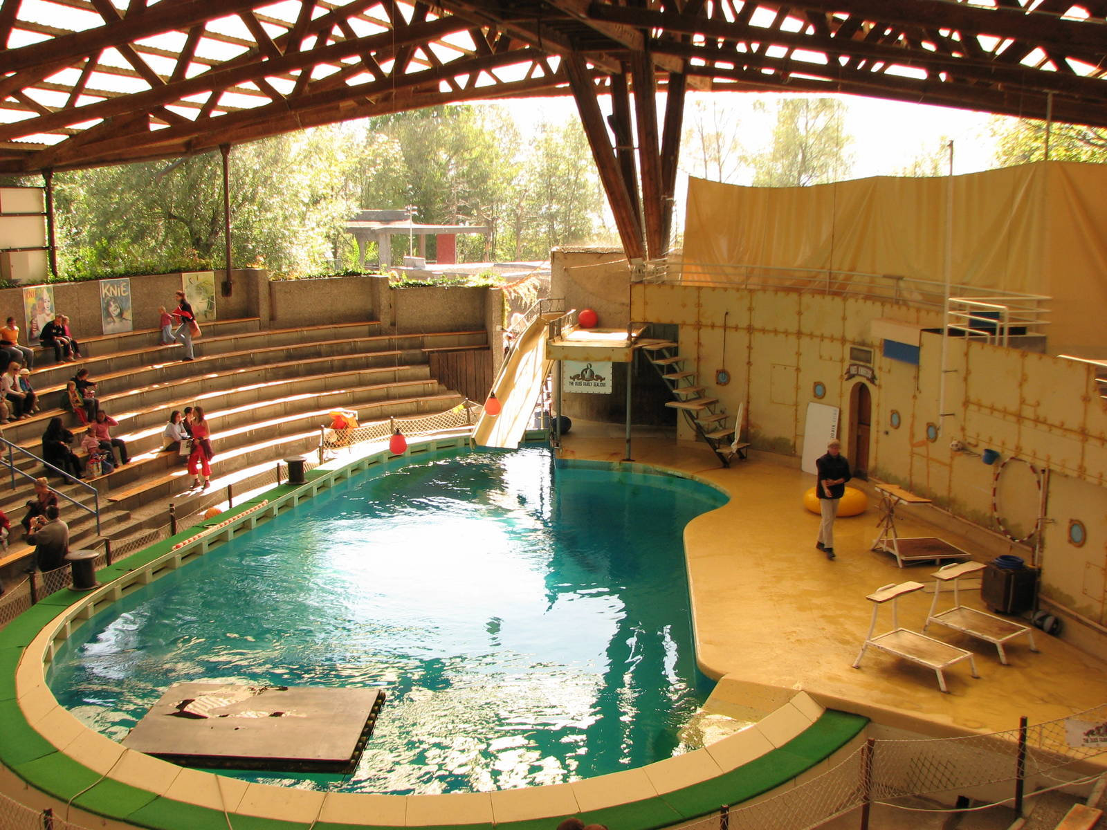 Knie Kinderzoo 2006 - Side view of the Sea Lion Show pool