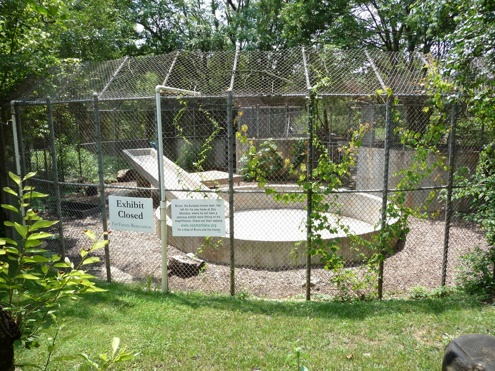Knoxville Zoo - Former Grizzly Bear Exhibit