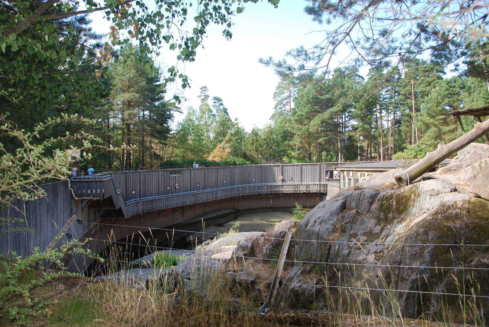 Kolmården Wildlife Park -Snowleopard enclosure