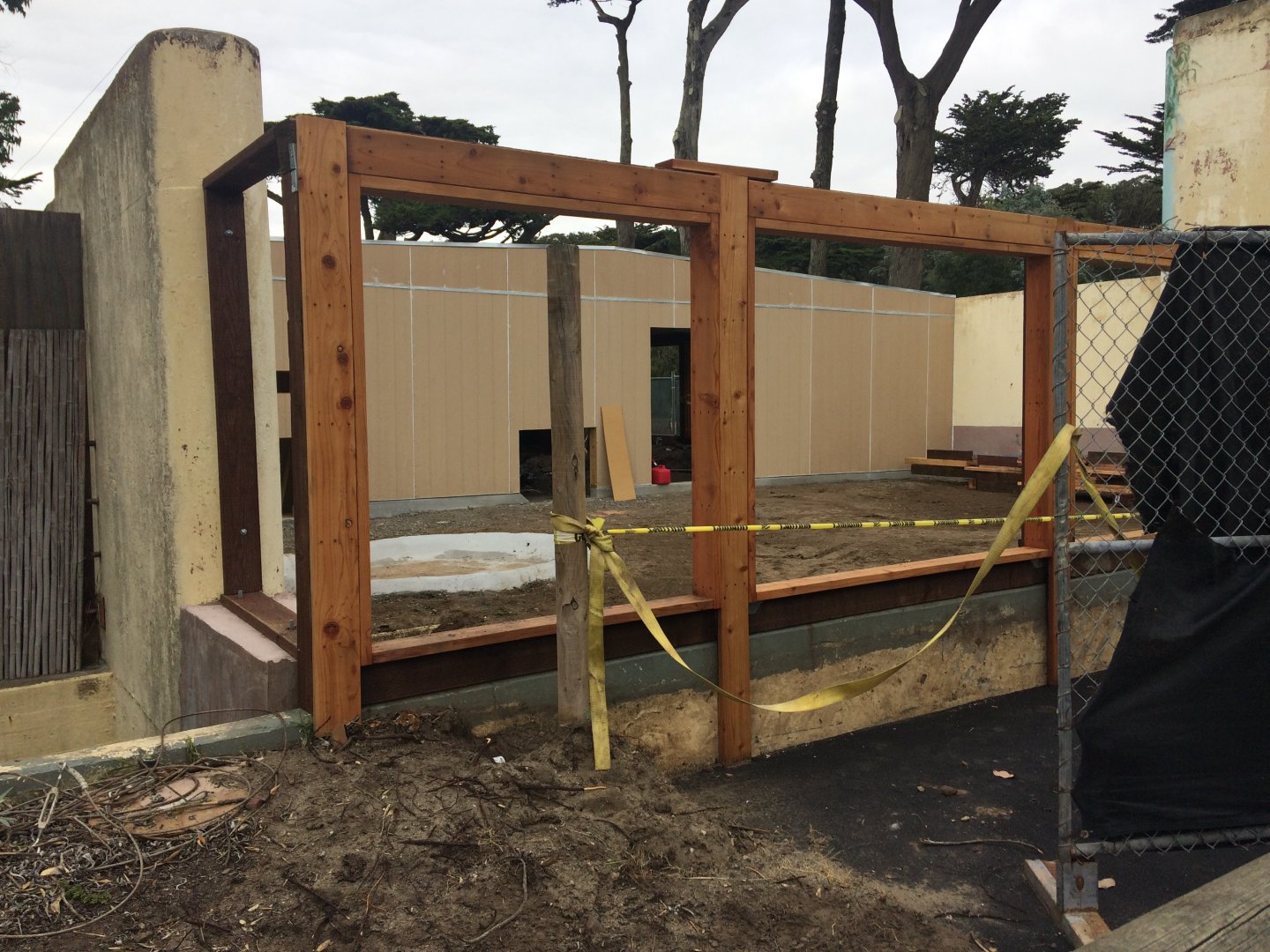 Komodo Alley outdoor enclosure