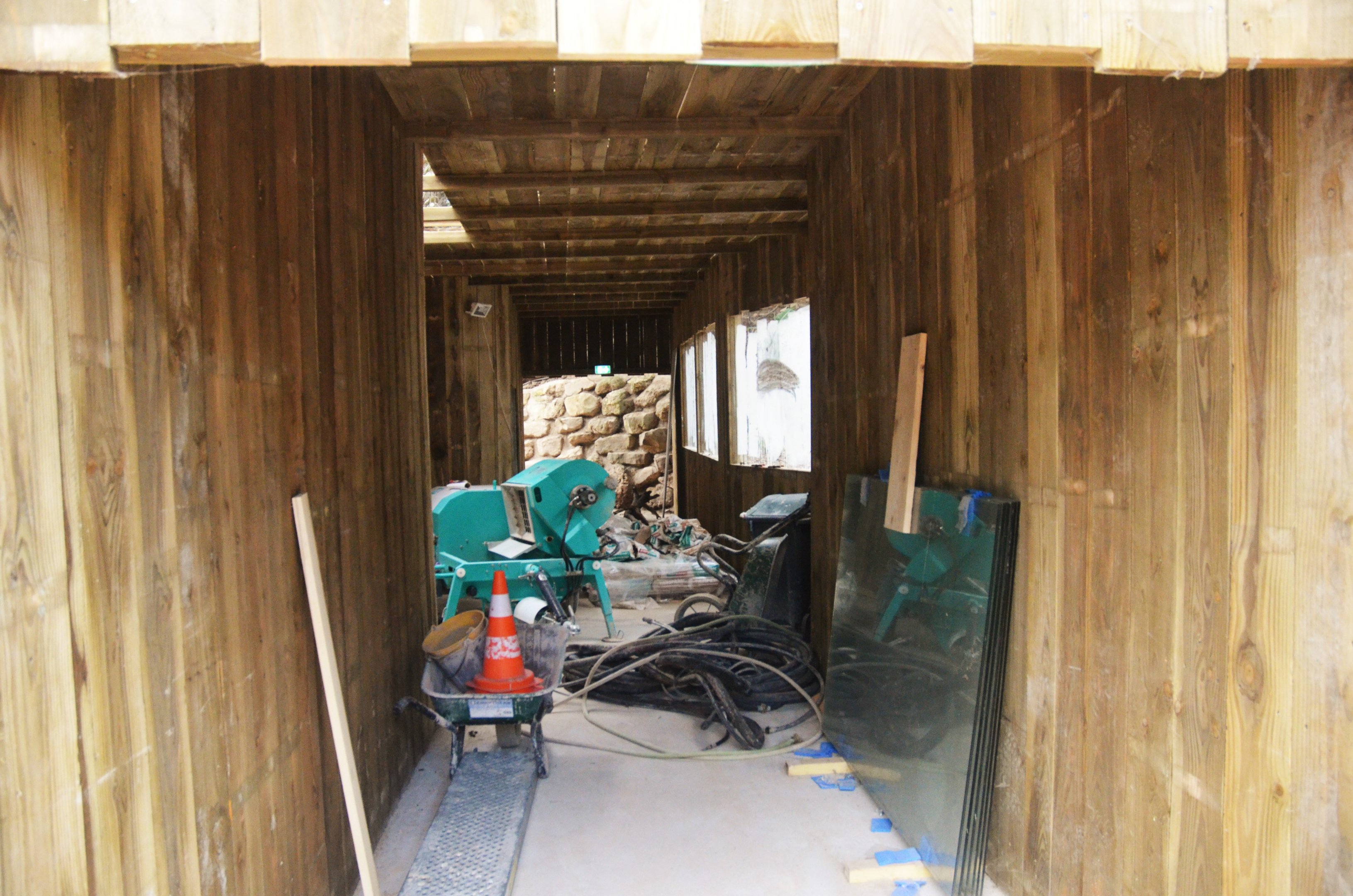 Komodo Dragon Enclosure Construction at Biotropica, 16/06/18