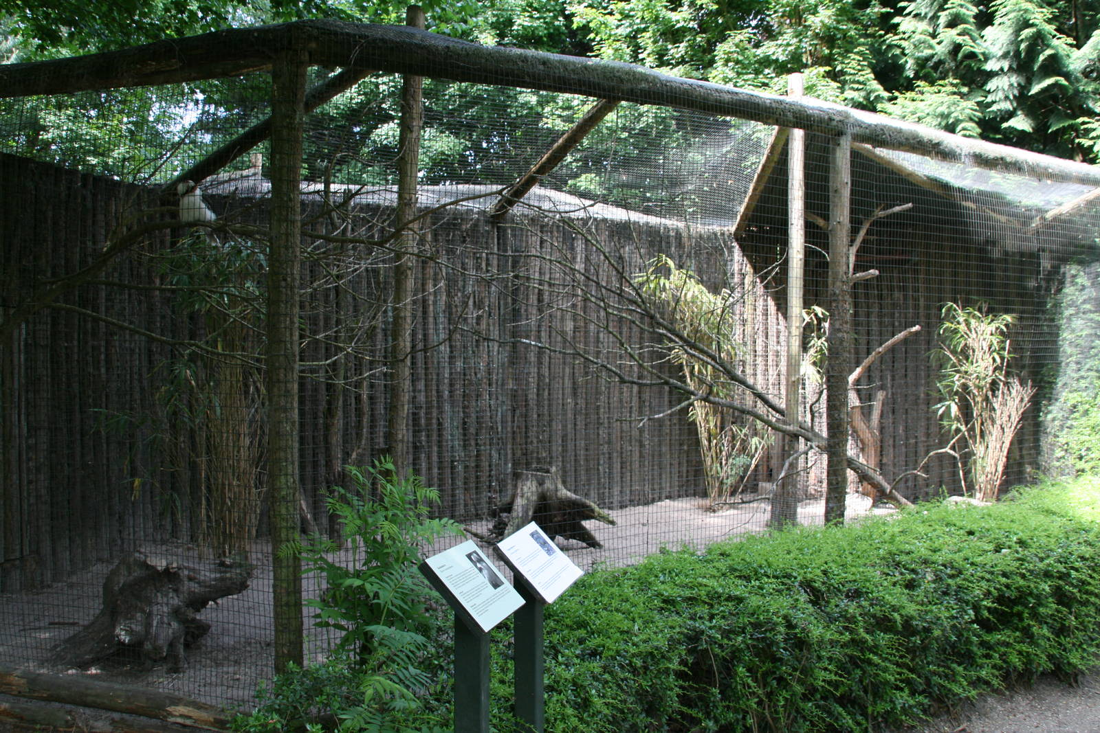 kookaburra and Long-nosed potoroo exhibit