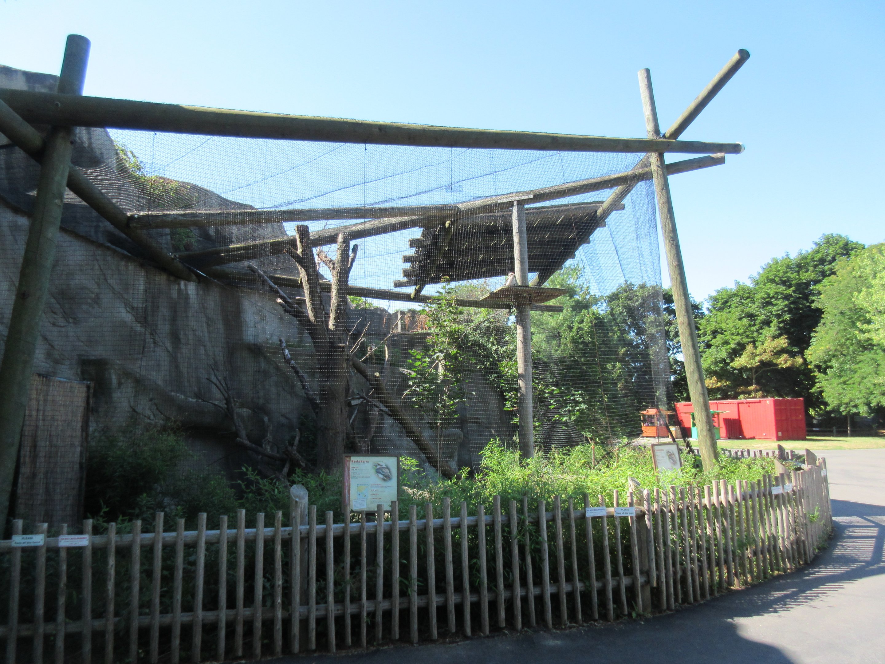 Kookaburra Aviary - huge!
