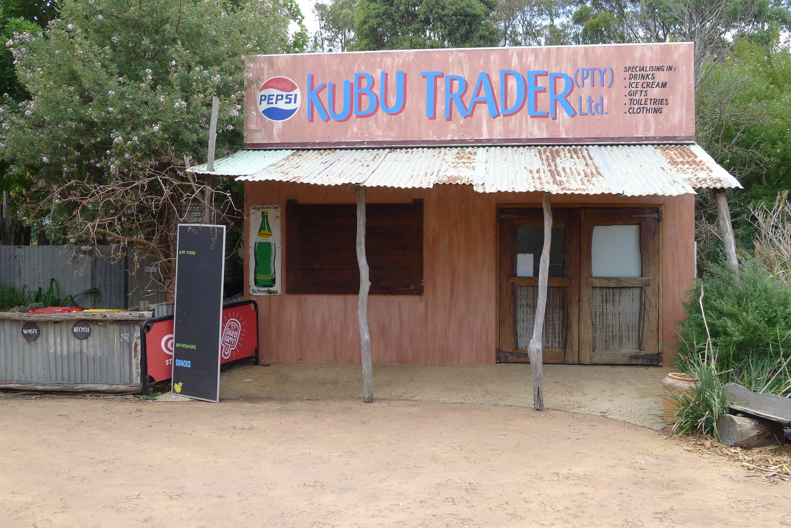 Kubu trader - snack shop
