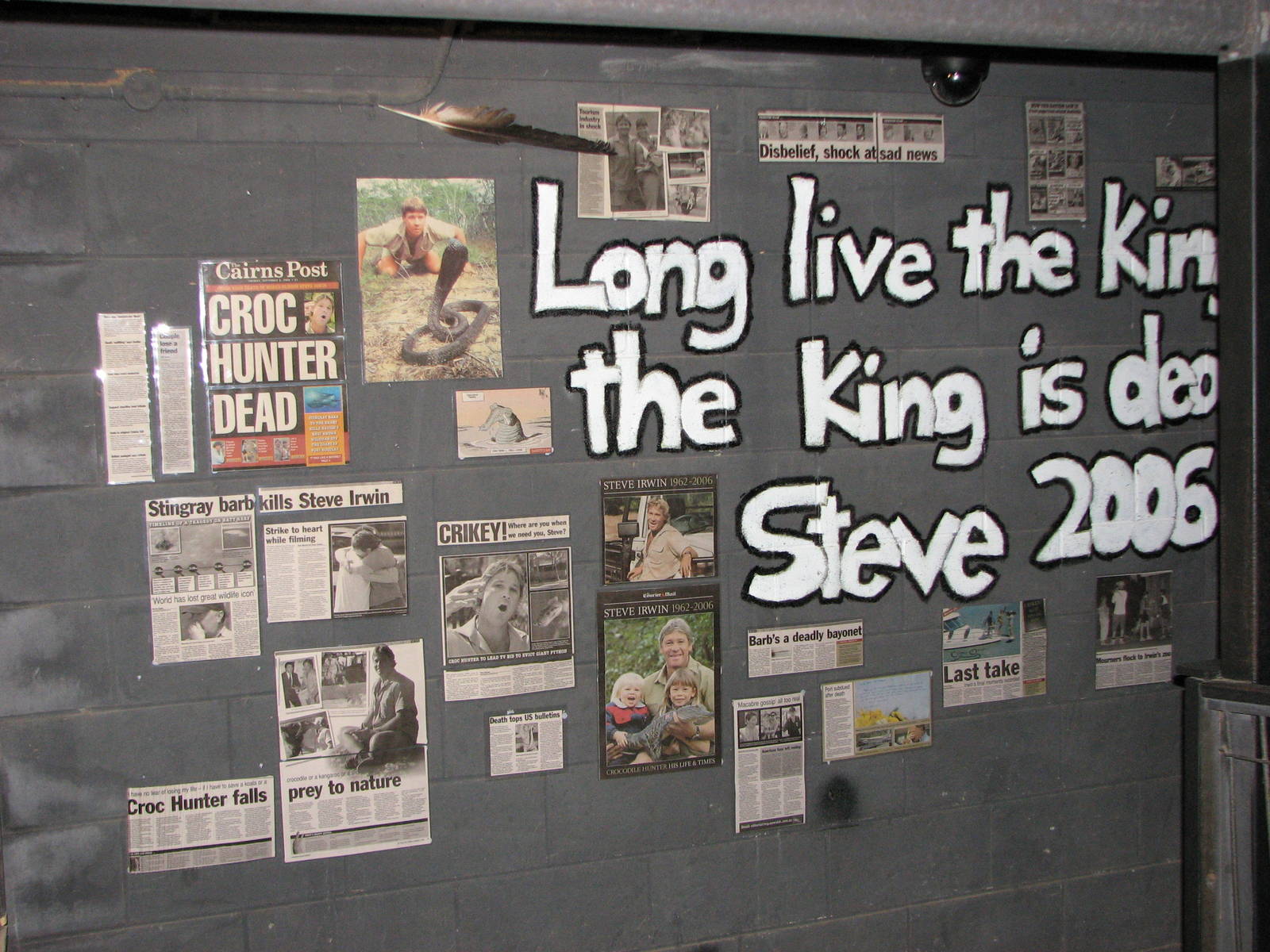 Kuranda Venom Zoo 2007 - Wall in memory of Steve Irwin