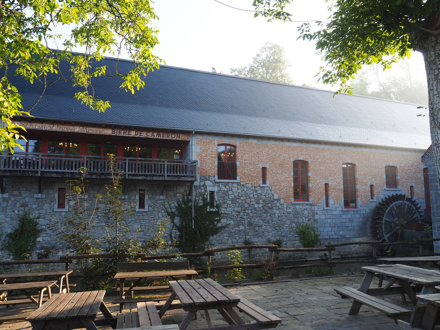 La Brasserie - Brewery and tavern building on the bank of the Dender river, 2021-09-03